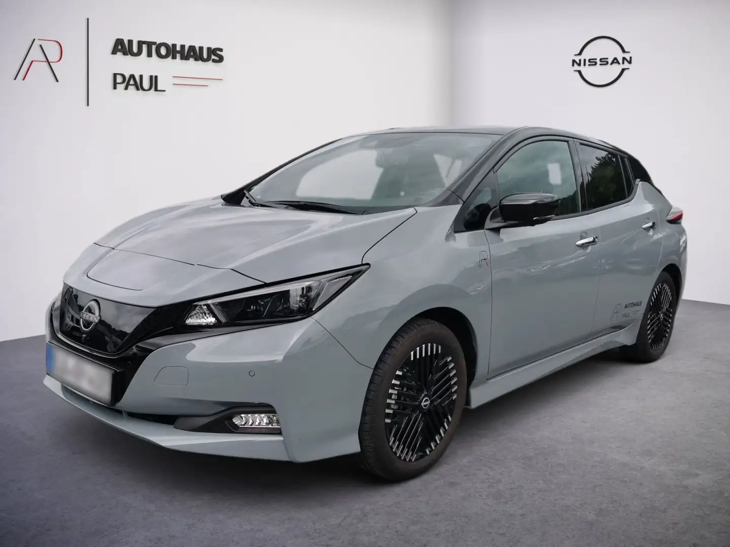Nissan Leaf 40kWh N-Connecta, 360°, Navi, Winter, LED Zwart - 2