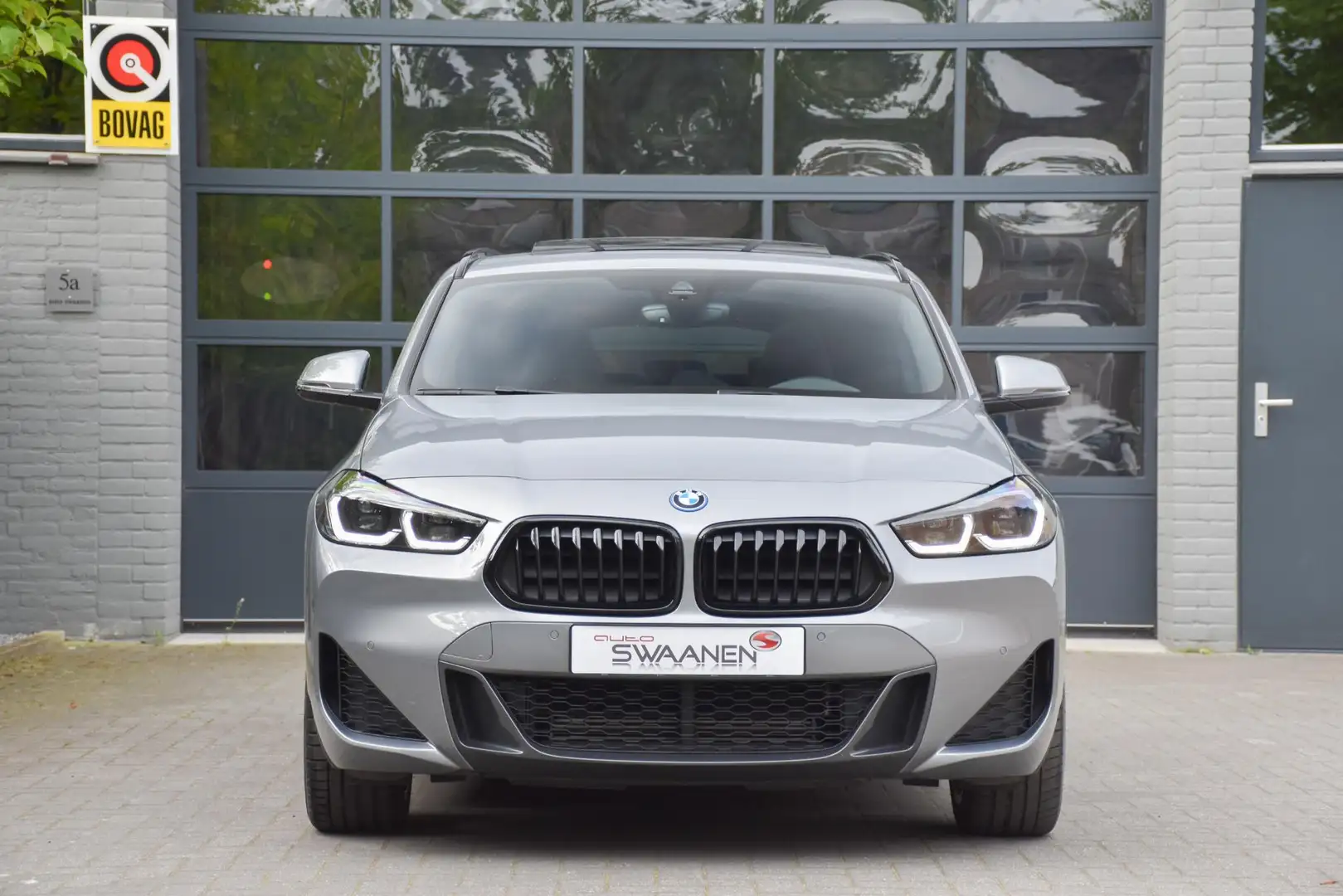 BMW X2 xDrive25e M Sport | Pano | LED Gris - 2