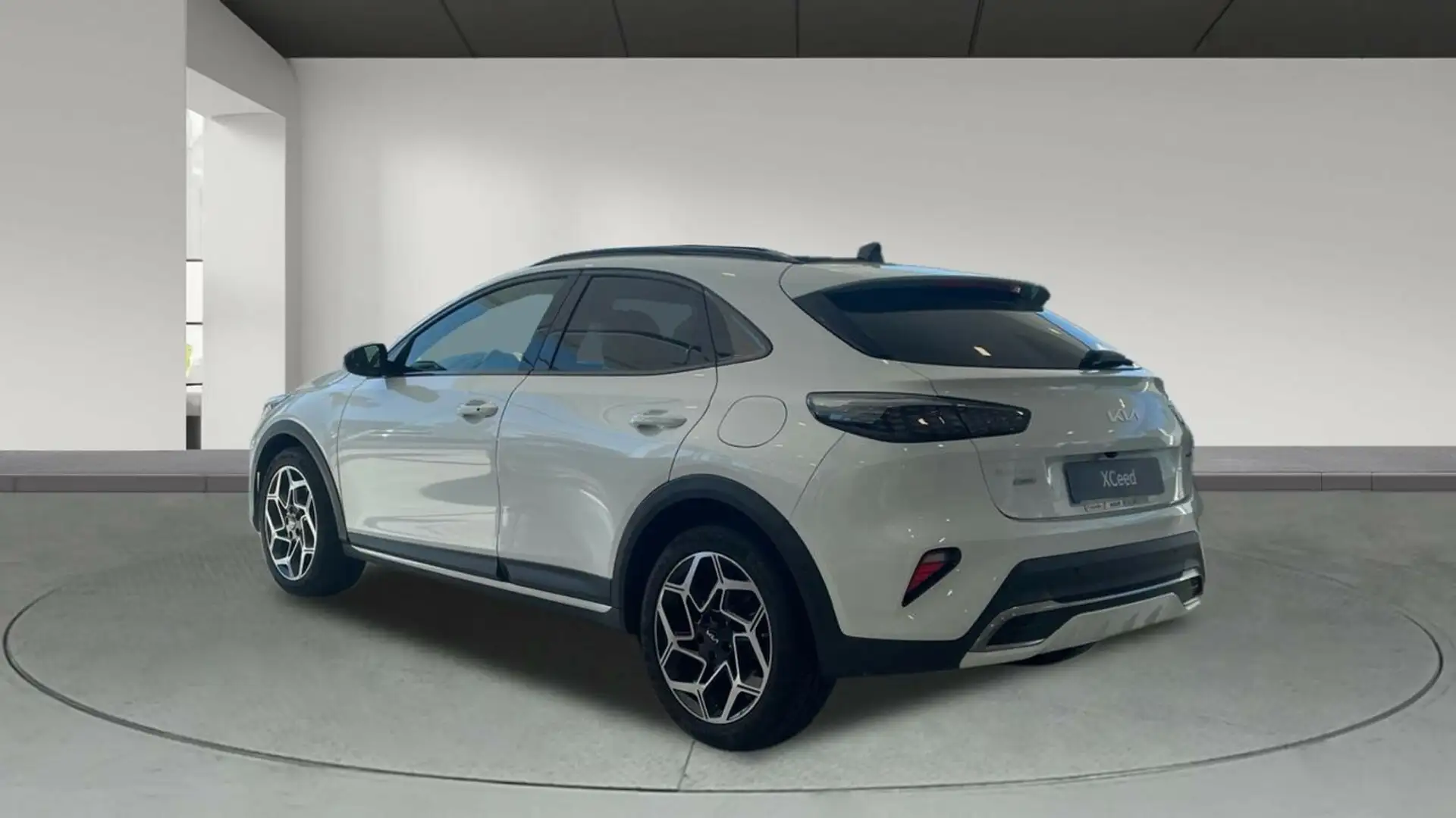 Kia XCeed 1.5 MHEV GT-LINE 160 5P Wit - 2