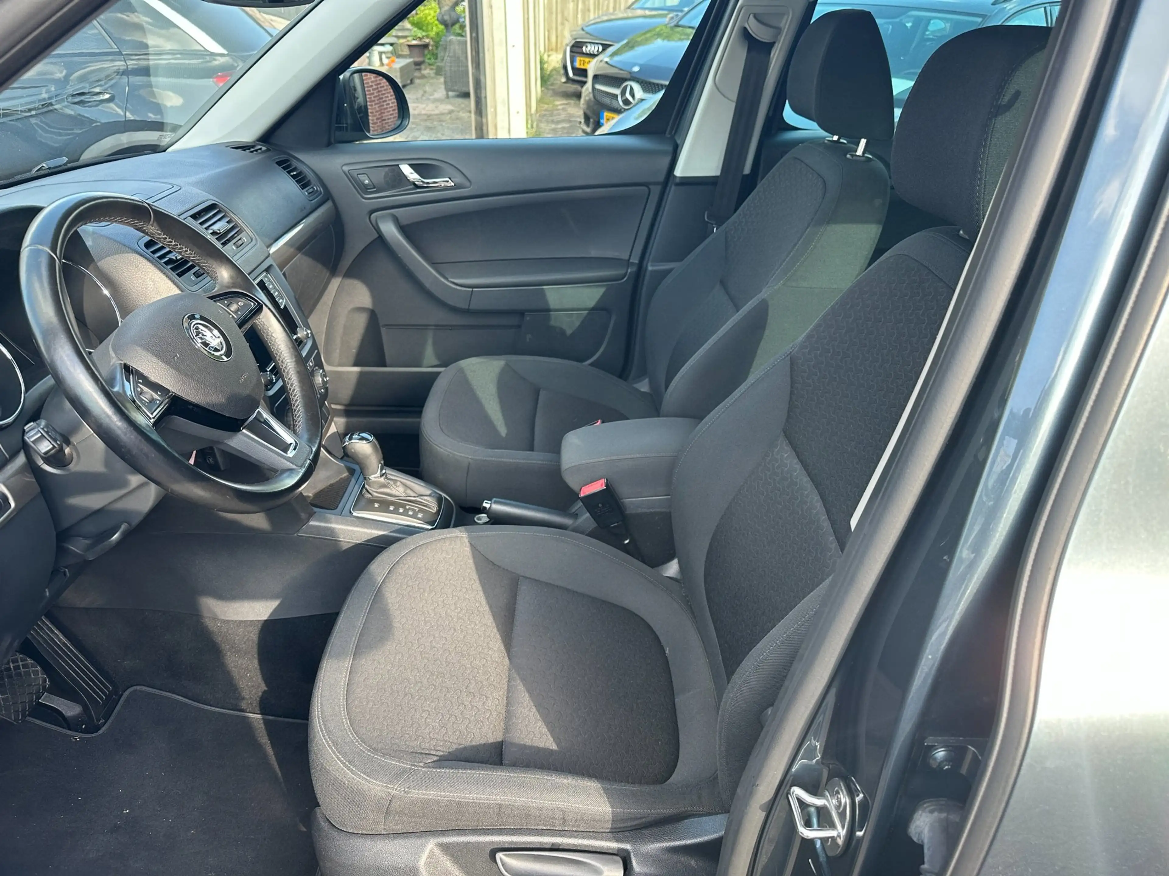 Skoda Yeti 1.2 TSI Greentech Style AUTOMAAT-CRUISE-PDC-NAVI — photo 12