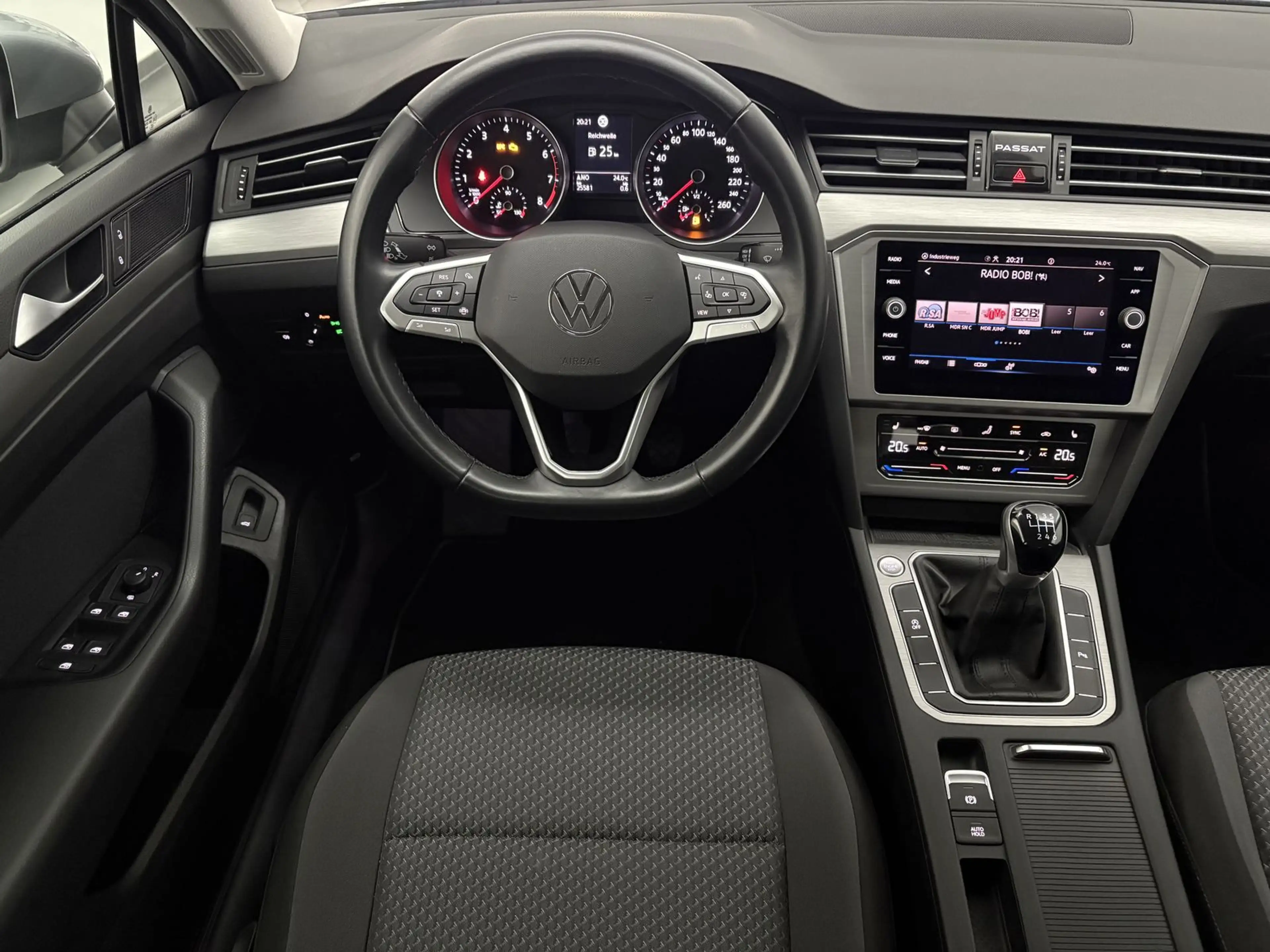 Volkswagen Passat Variant 1.5 TSI Business ACC+Navi+LED+SHZ+RFK — photo 10