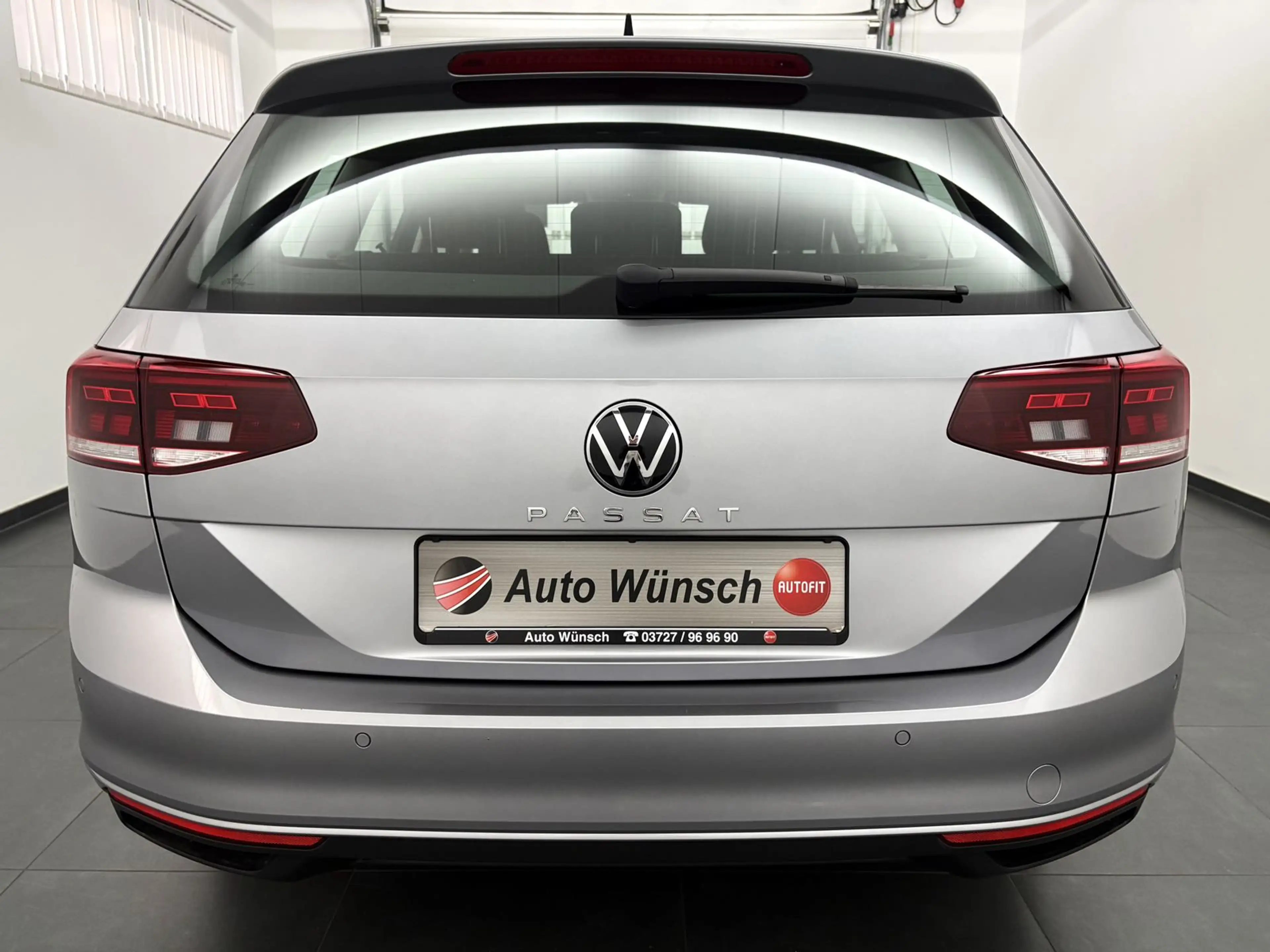 Volkswagen Passat Variant 1.5 TSI Business ACC+Navi+LED+SHZ+RFK — photo 3