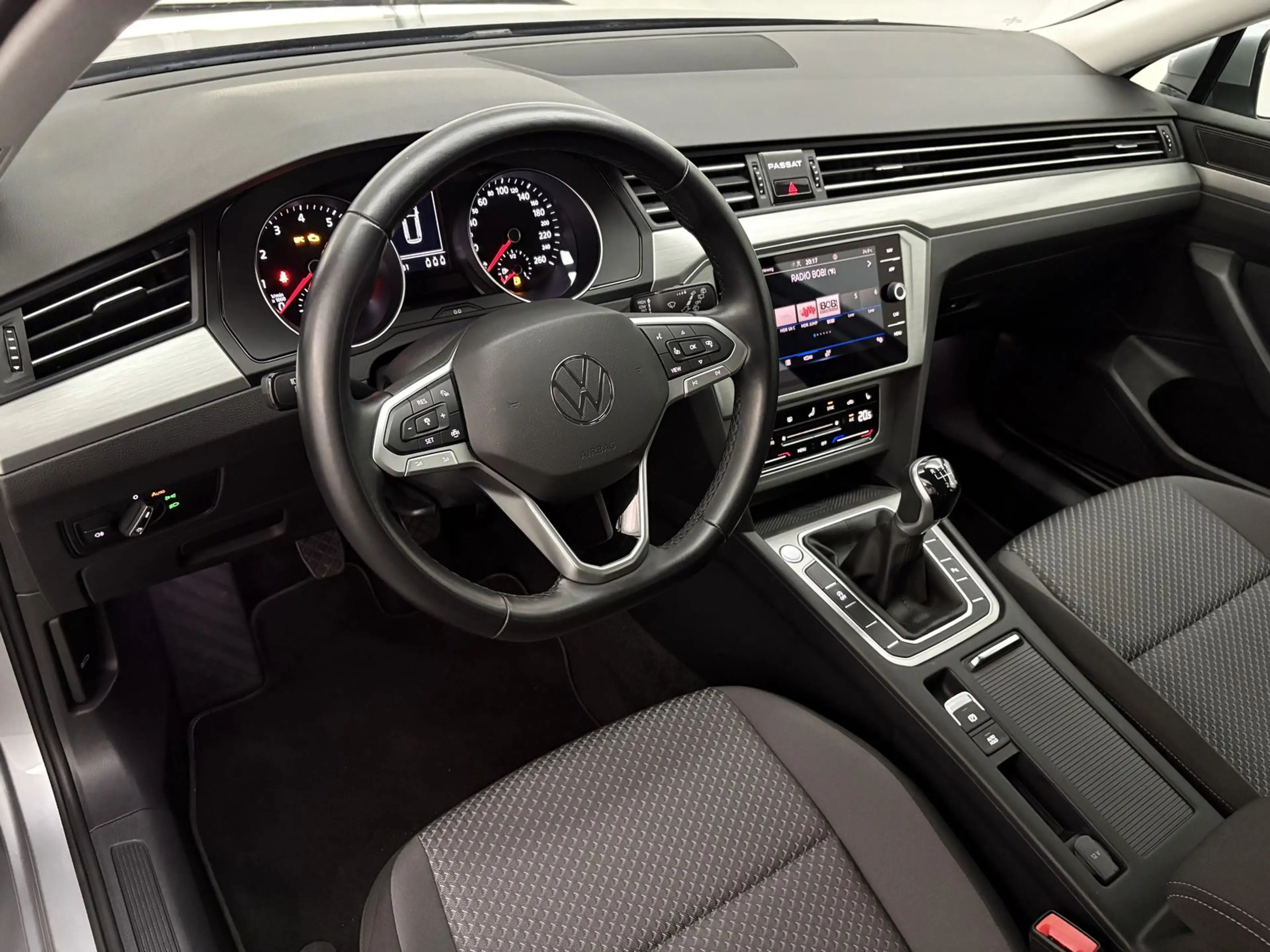 Volkswagen Passat Variant 1.5 TSI Business ACC+Navi+LED+SHZ+RFK — photo 7