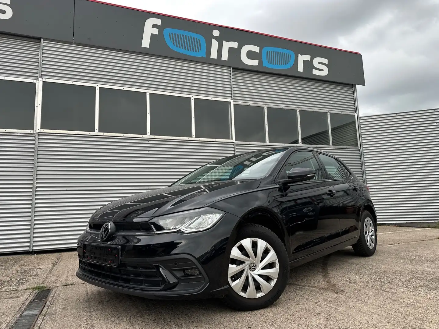 Volkswagen Polo VI*Autom*Cam*LED*Apple*Andr*Sitzh* Negro - 1