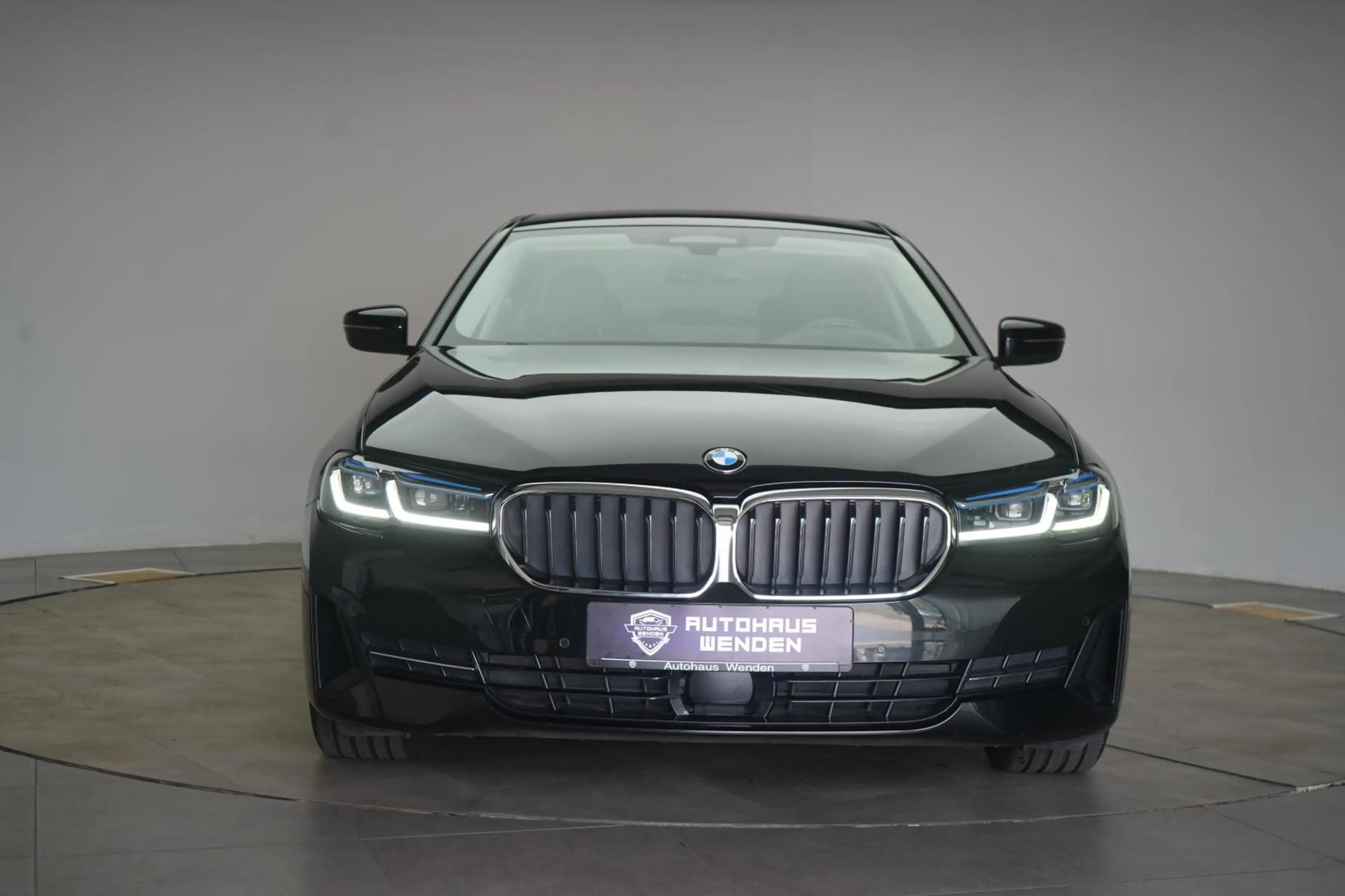BMW 530 530d M Sport Lenk/Head/ — photo 2