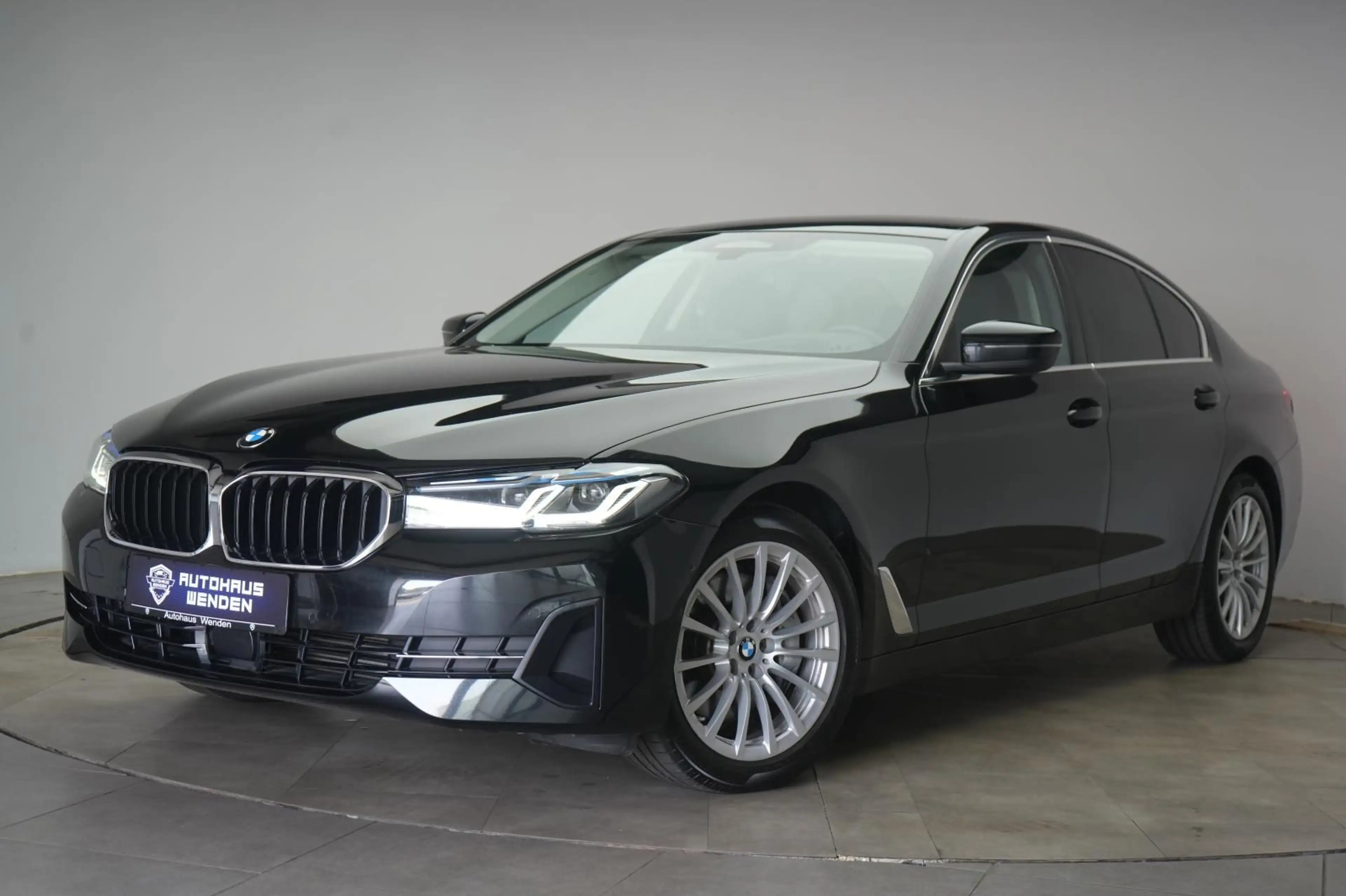 BMW 530 530d M Sport Lenk/Head/ — photo 3
