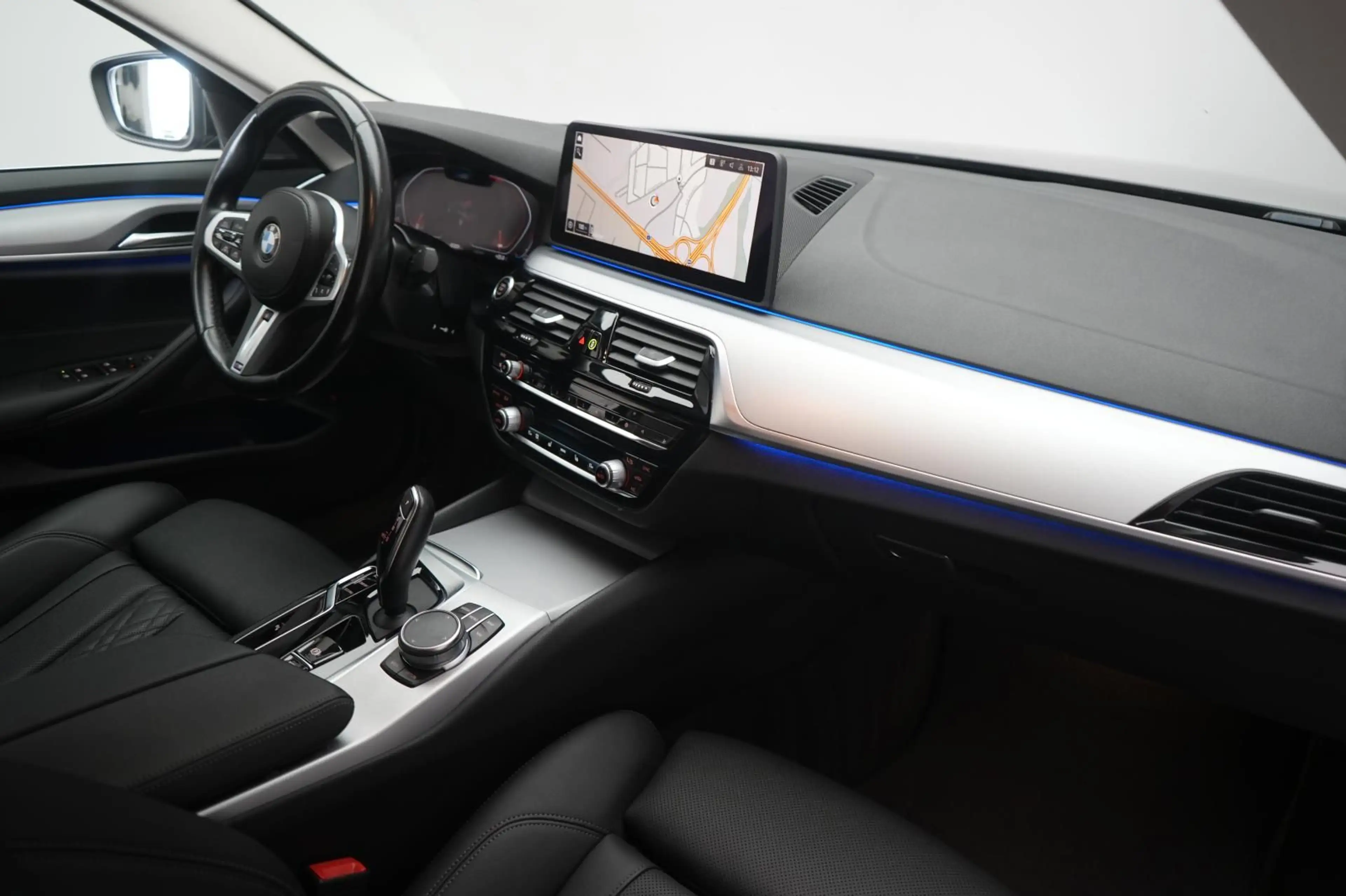 BMW 530 530d M Sport Lenk/Head/ — photo 8