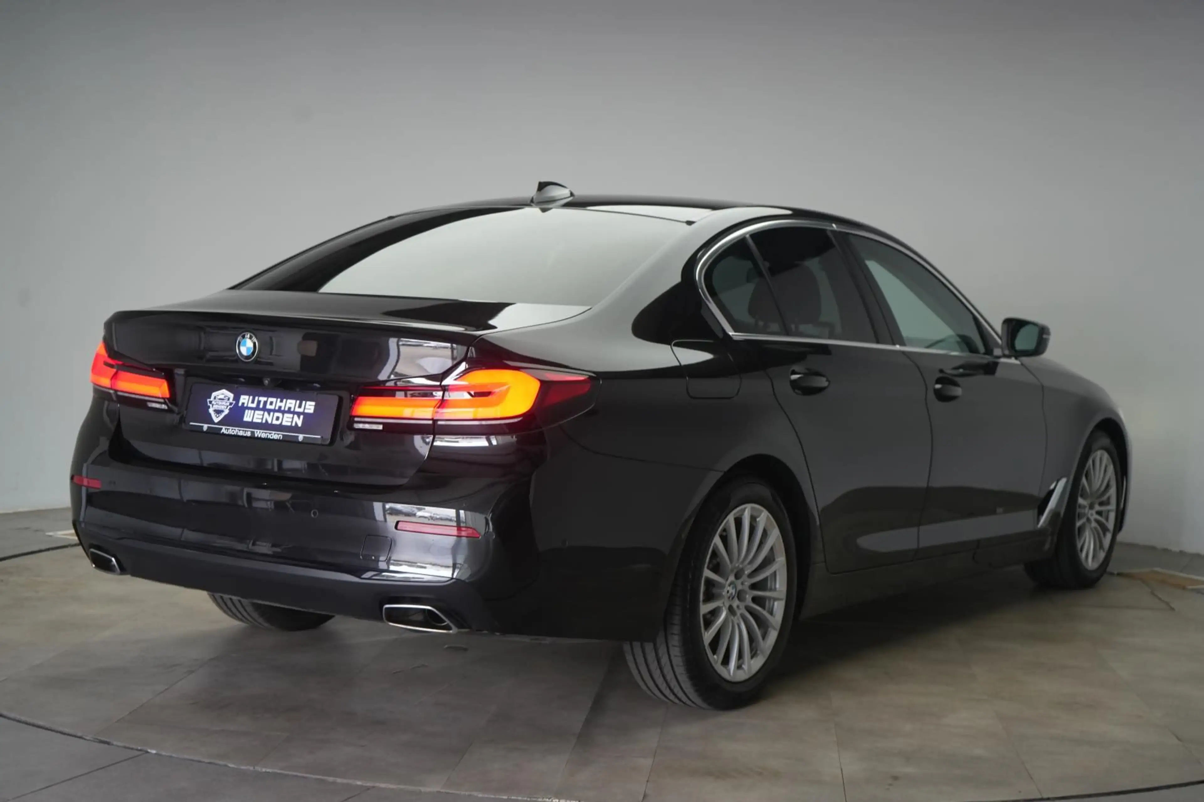 BMW 530 530d M Sport Lenk/Head/ — photo 4