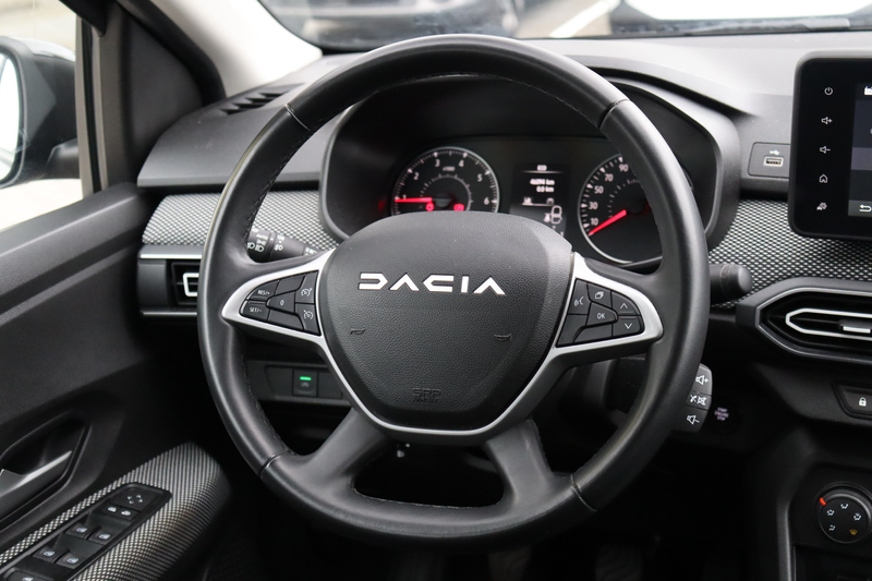 Dacia Sandero 1.0 TCe 100 ECO-G Expression | Trekhaak | Camera | — photo 6
