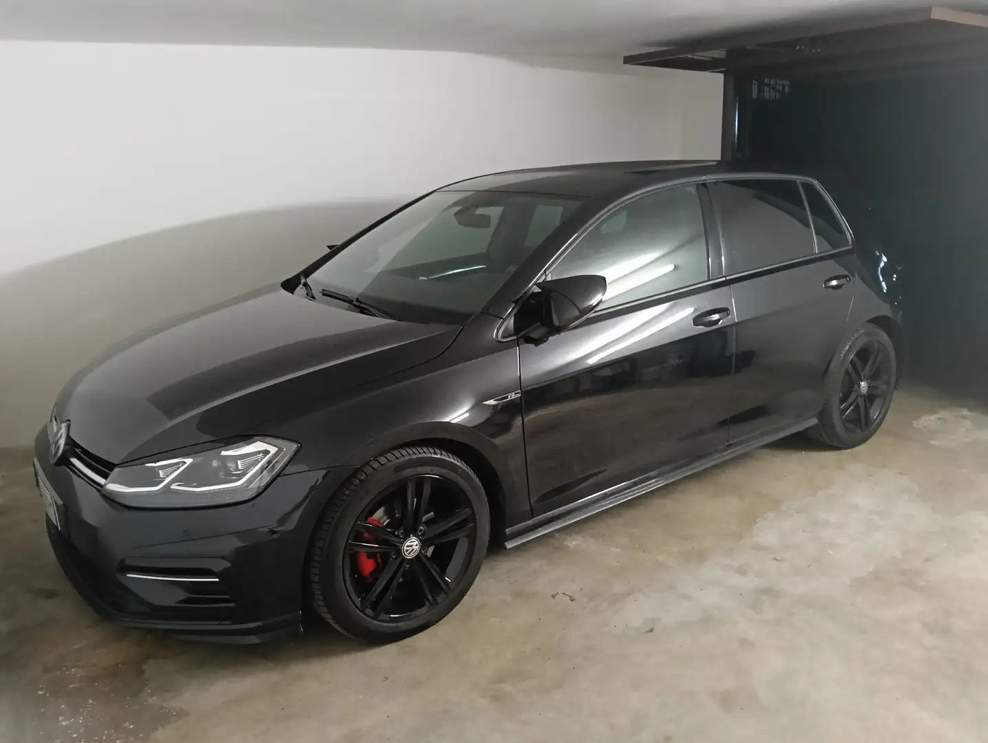 Volkswagen Golf GOLF r-line 150cv 5p 1.5 tsi Sport NON TRATTABILI Nero - 1