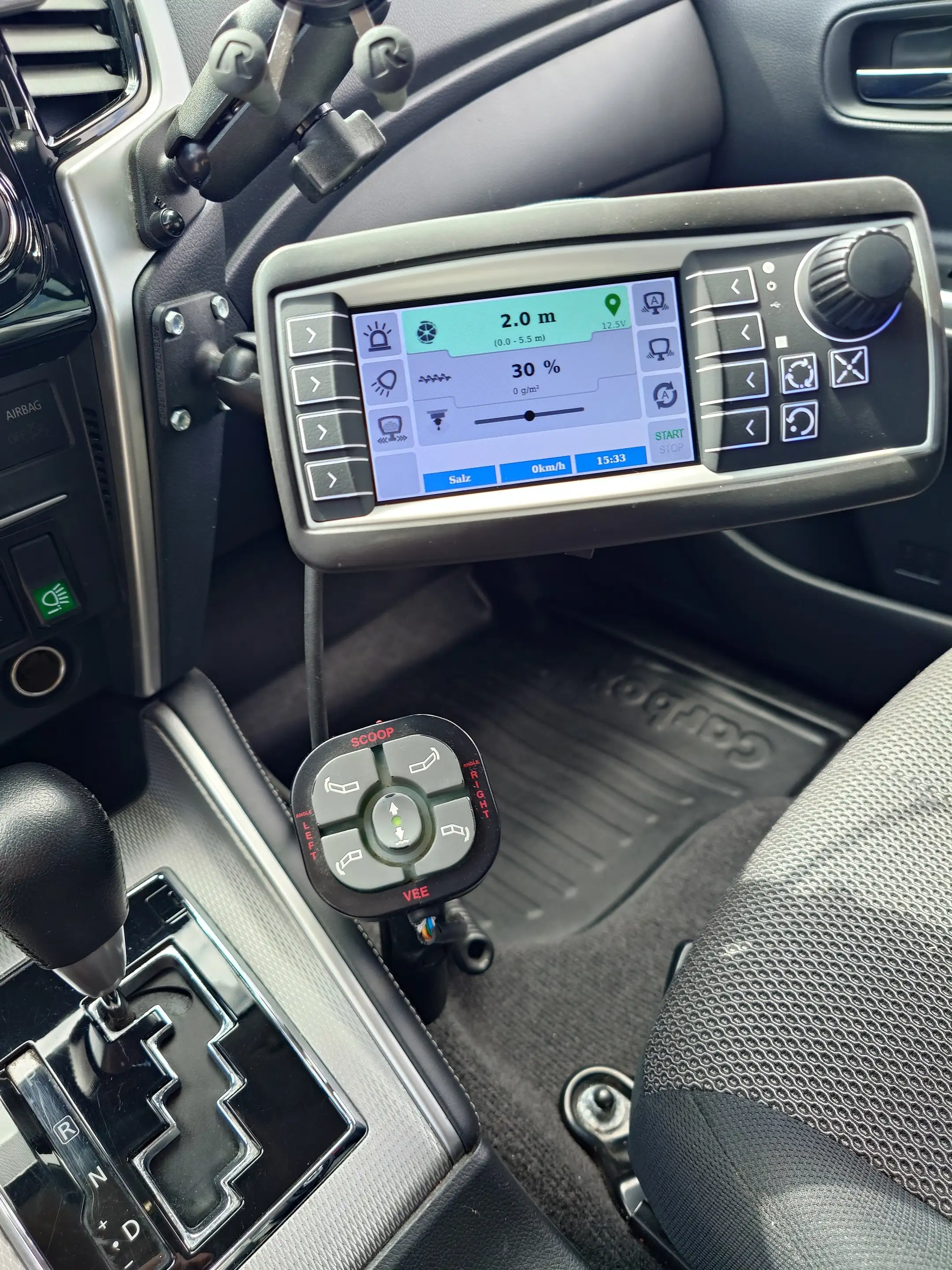 Mitsubishi L200 Winterdienst THE BOSS V-Pflug & HILLTIP IceStriker — photo 10