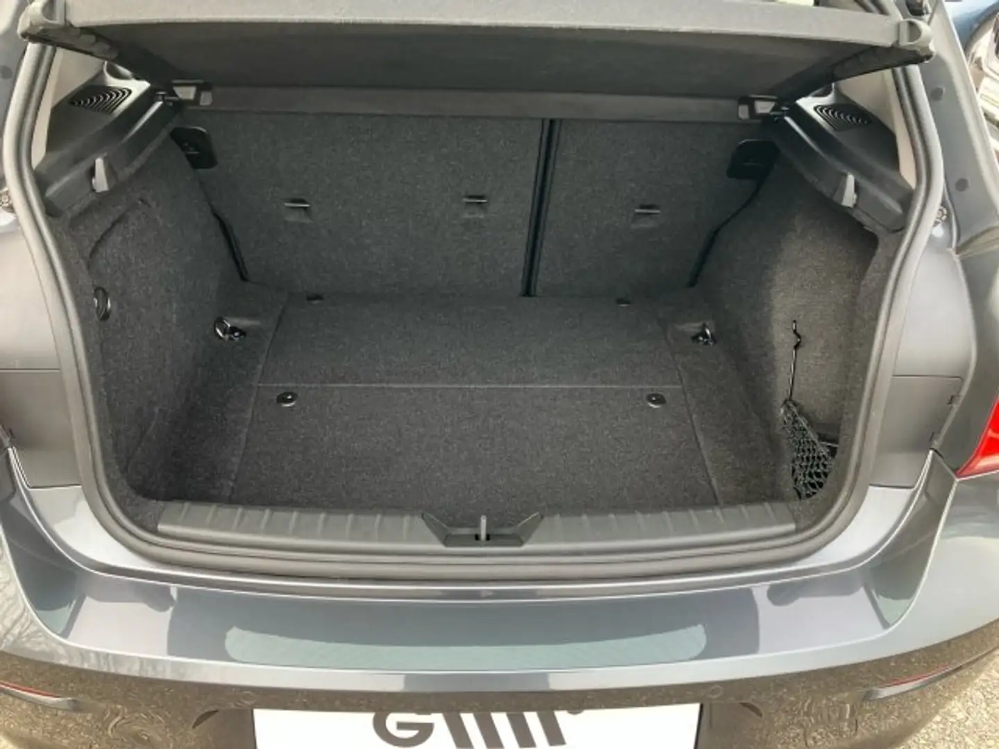 BMW 118 i Advantage Aut. Blau - 2