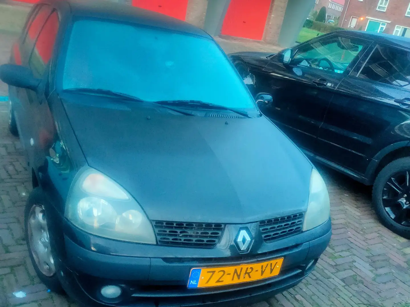 Renault Clio 1.6 Zwart - 2