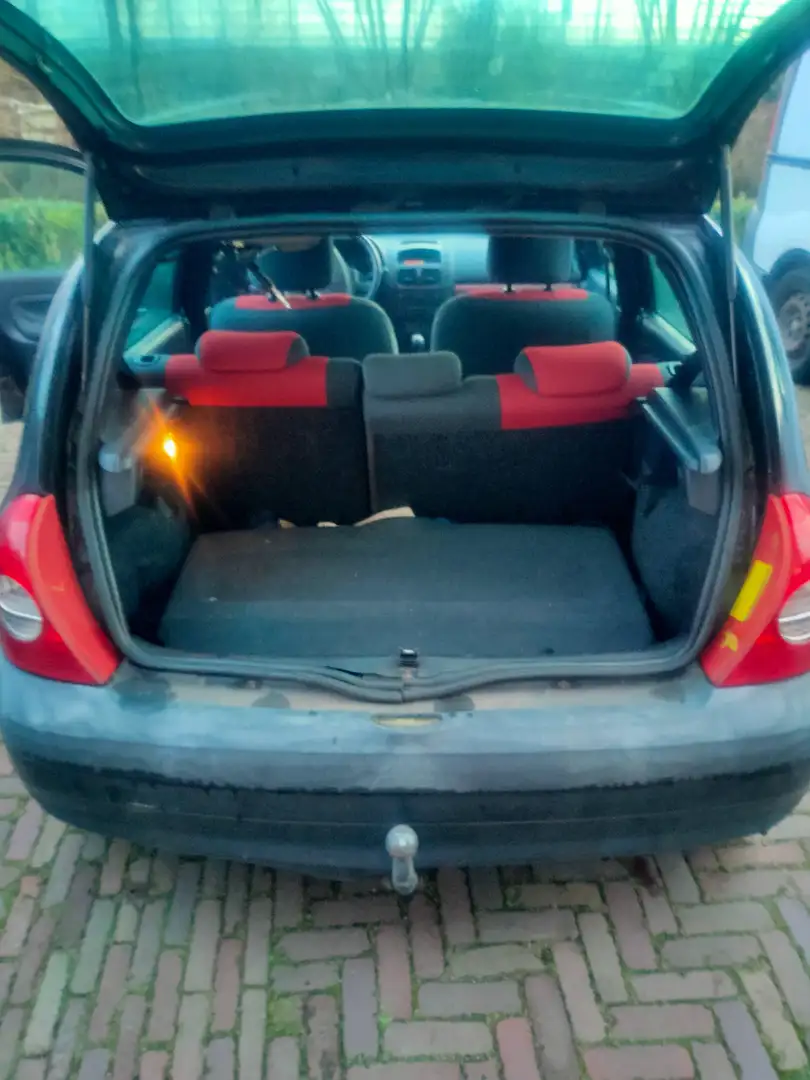 Renault Clio 1.6 Zwart - 1