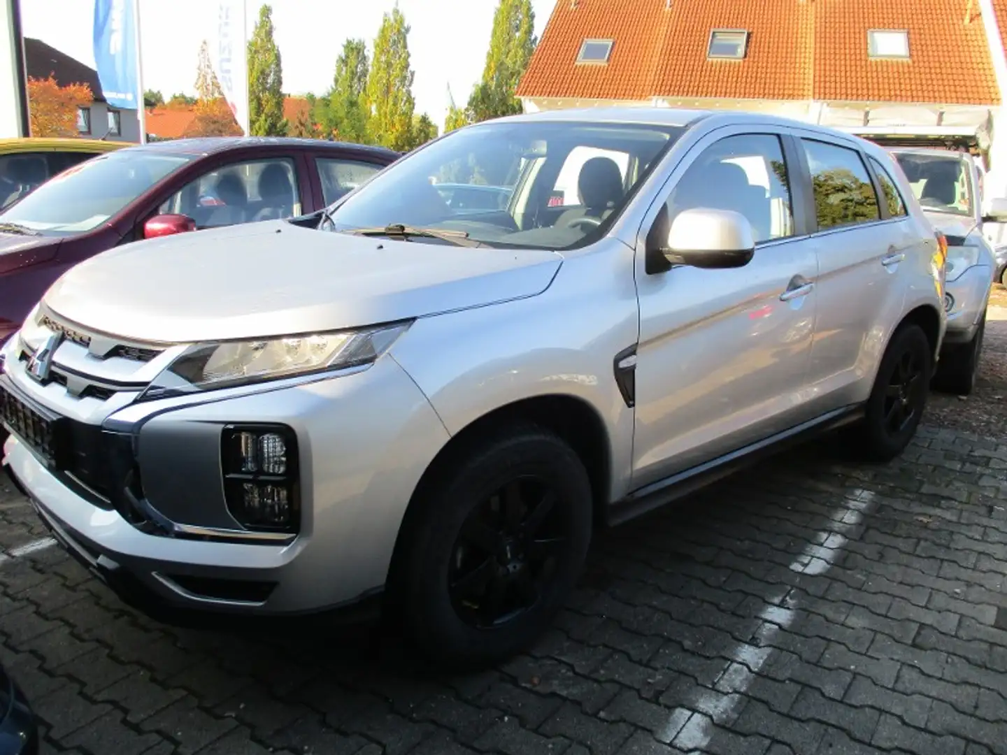 Mitsubishi ASX Spirit 2.0 2WD SR+WR Silber - 2