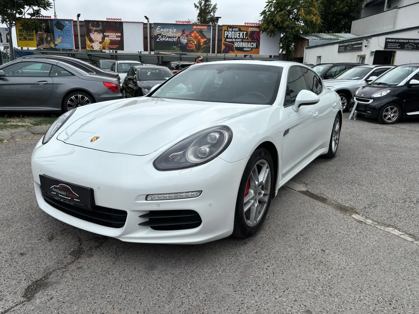 Porsche Panamera 3,0 Autom. 300PS Pickerl 4/26 top Ausstattung Weiß - 1