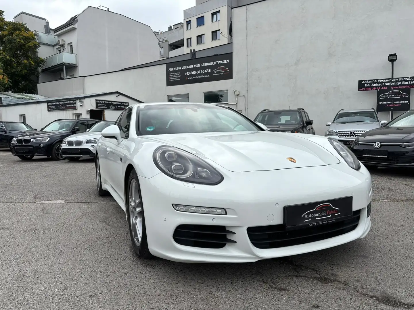 Porsche Panamera 3,0 Autom. 300PS Pickerl 4/26 top Ausstattung Weiß - 2