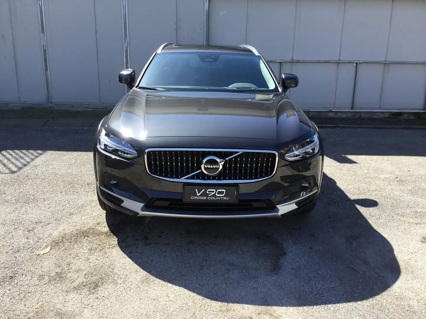 Volvo V90 Cross Country B4 (d) AWD automatico Ultimate Bright Gris - 2