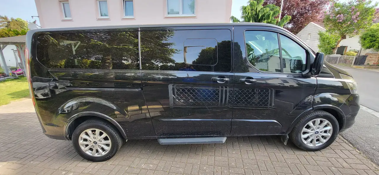 Ford Tourneo Custom