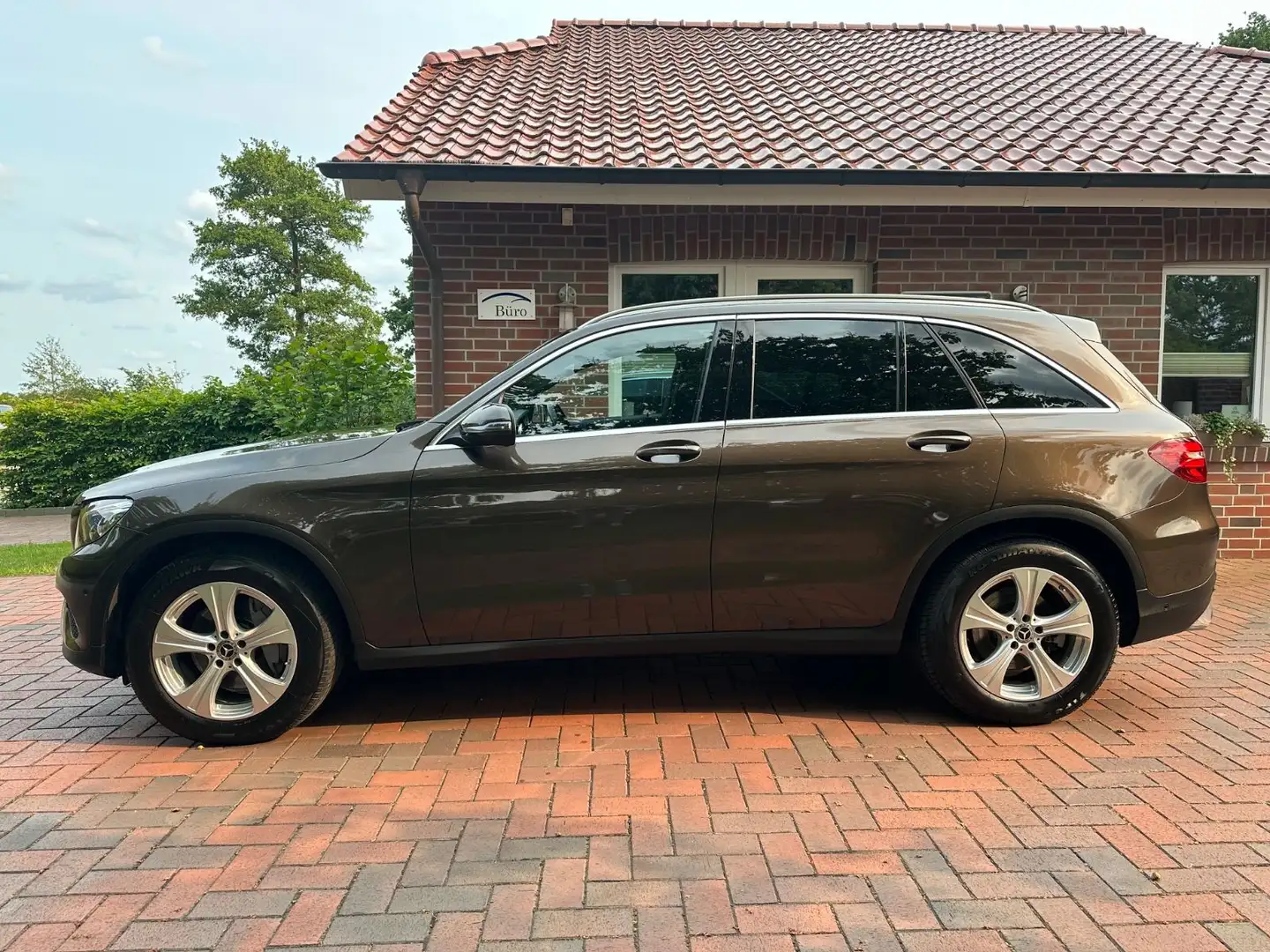 Mercedes-Benz GLC 220 d 4Matic Barna - 2