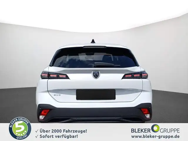Peugeot 308 SW view 3