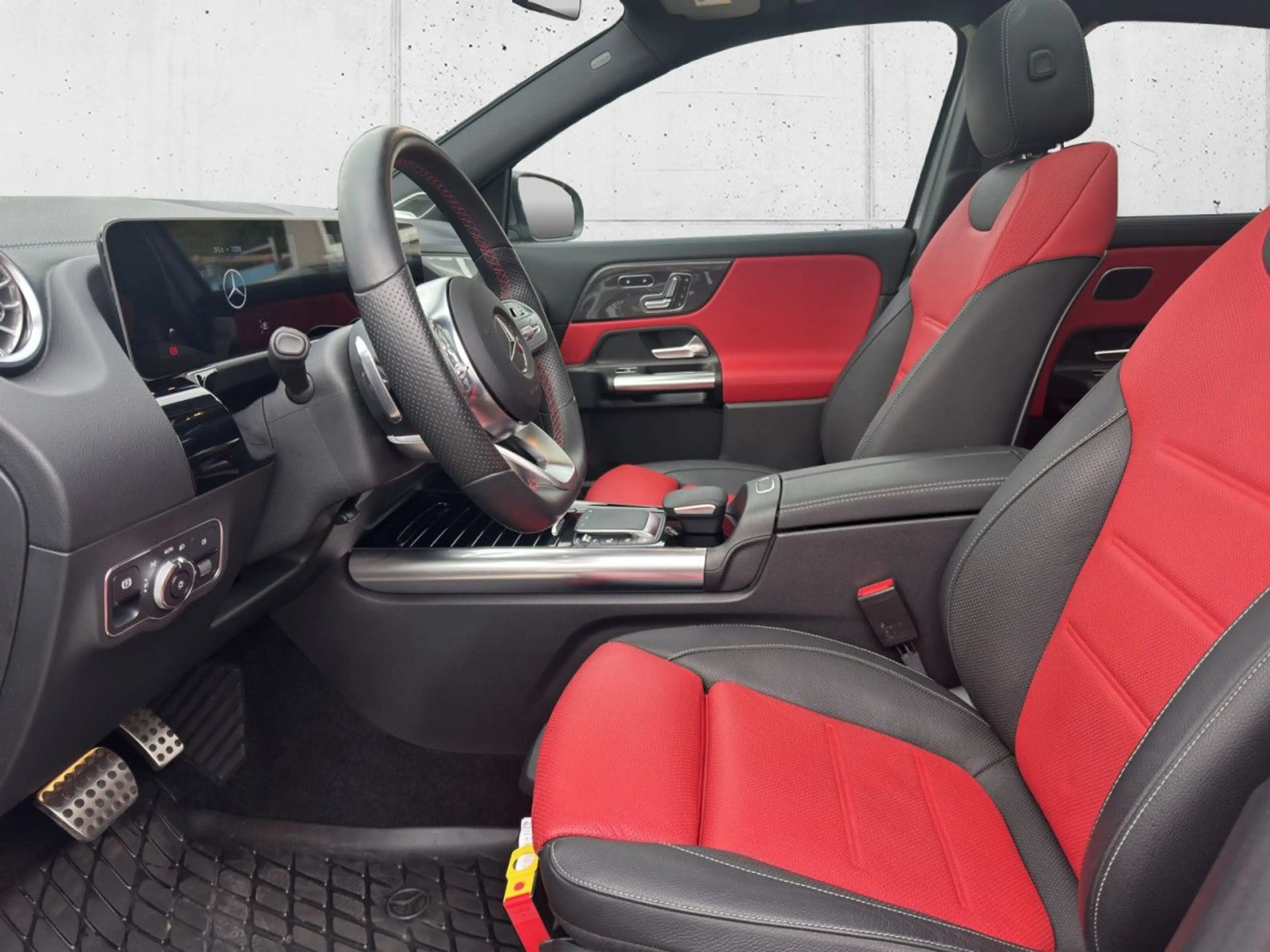 Mercedes-Benz GLA 200 d 4Matic AMG Line, nahe Vollausstattung — photo 9