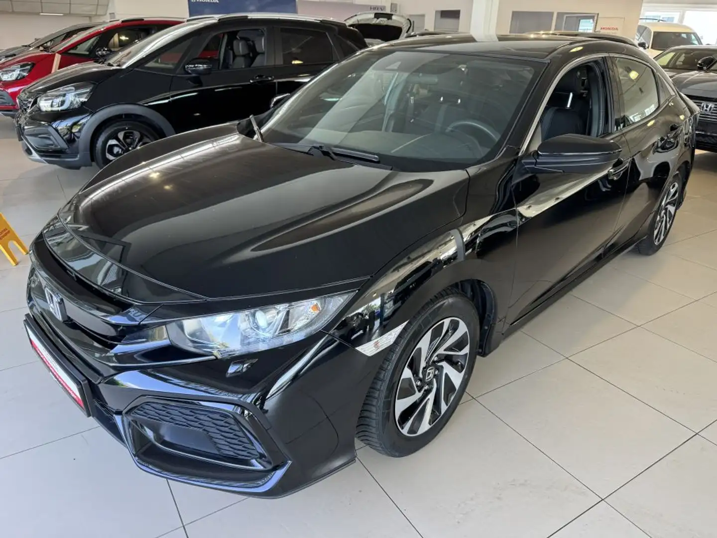 Honda Civic 1.0 i-VTEC Turbo Comfort Negru - 2