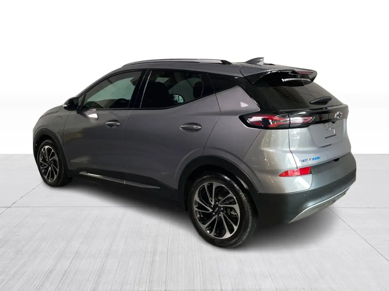 Chevrolet Bolt photo Chevrolet Bolt