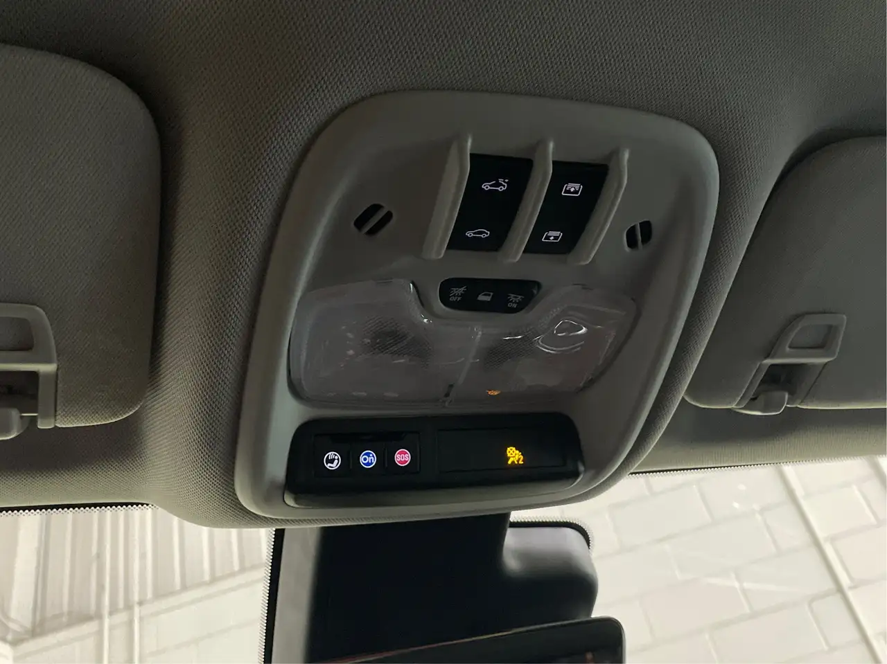 Chevrolet Bolt photo Chevrolet Bolt