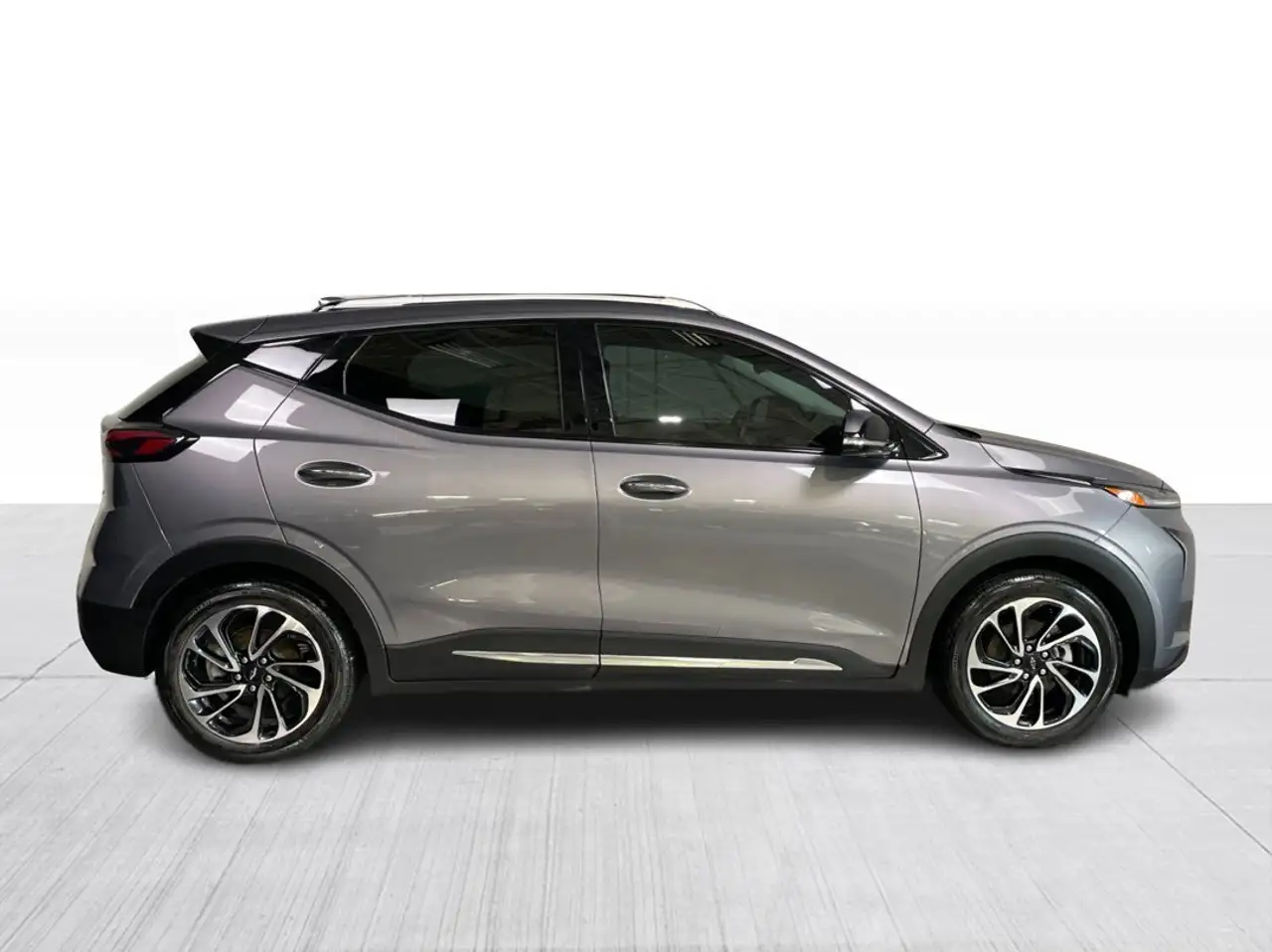Chevrolet Bolt photo Chevrolet Bolt