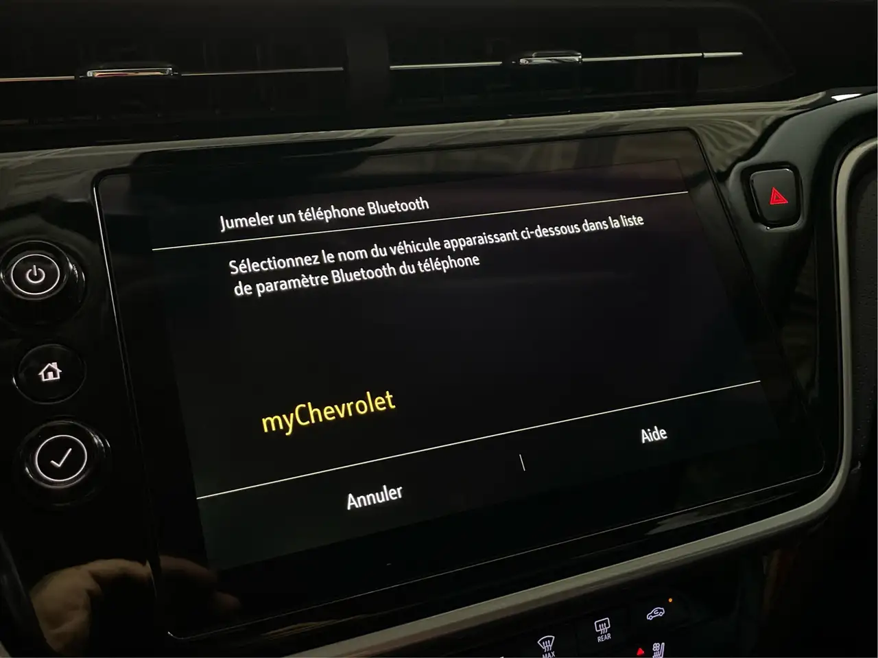 Chevrolet Bolt photo Chevrolet Bolt