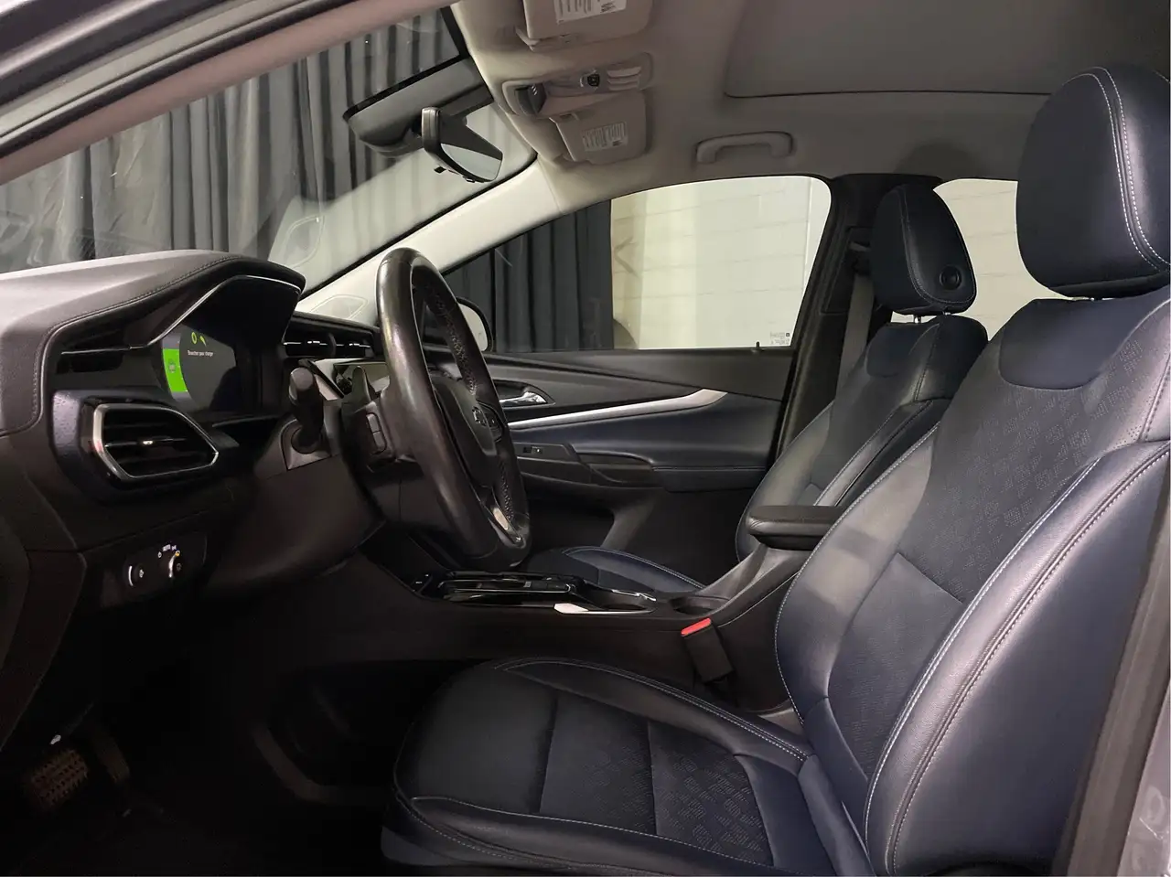 Chevrolet Bolt photo Chevrolet Bolt