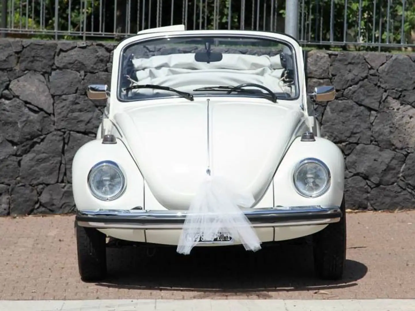 Volkswagen Beetle 1303 cabrio Bílá - 2
