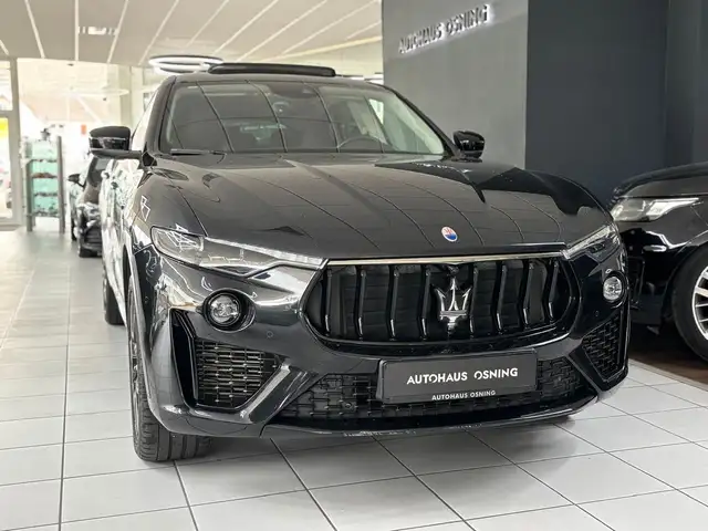 Maserati Levante GranSportSQ4 MATRIX HARMAN AHK PANO SOFT