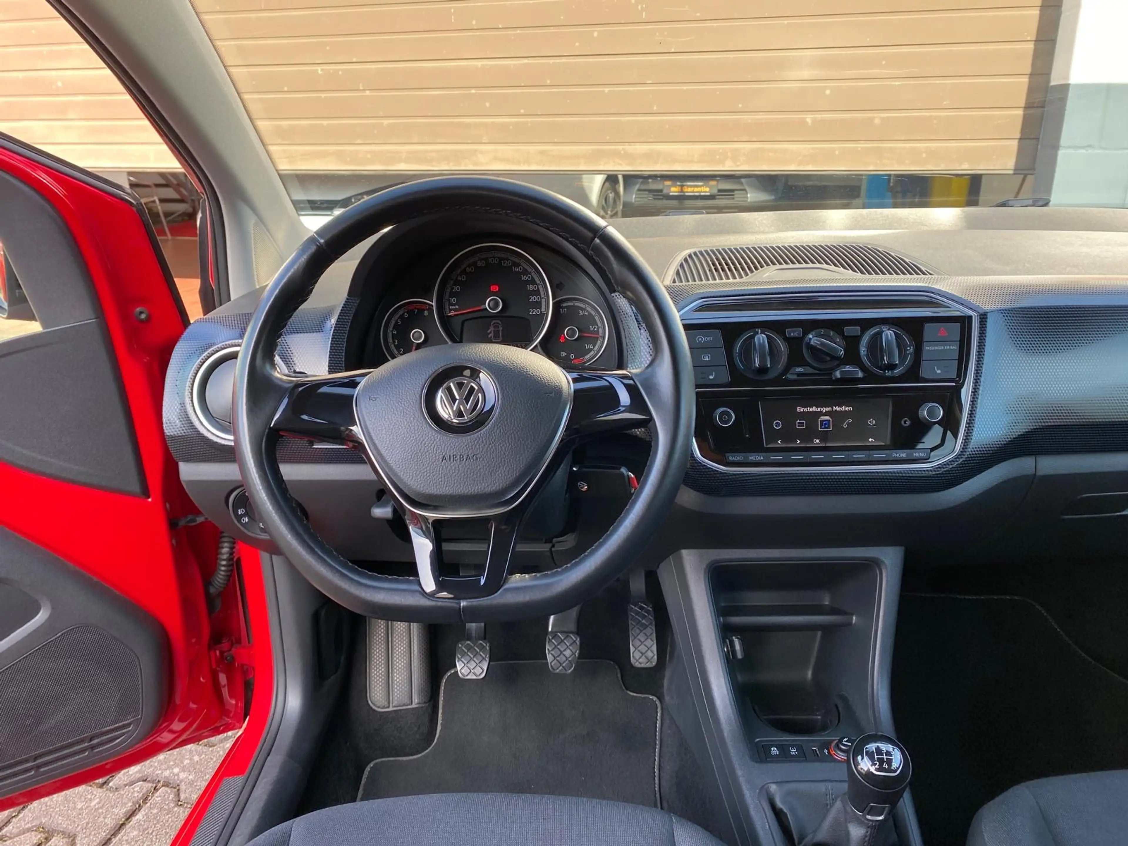 Volkswagen up! move up! BMT/Start-Stop *Bi-Color* — photo 11