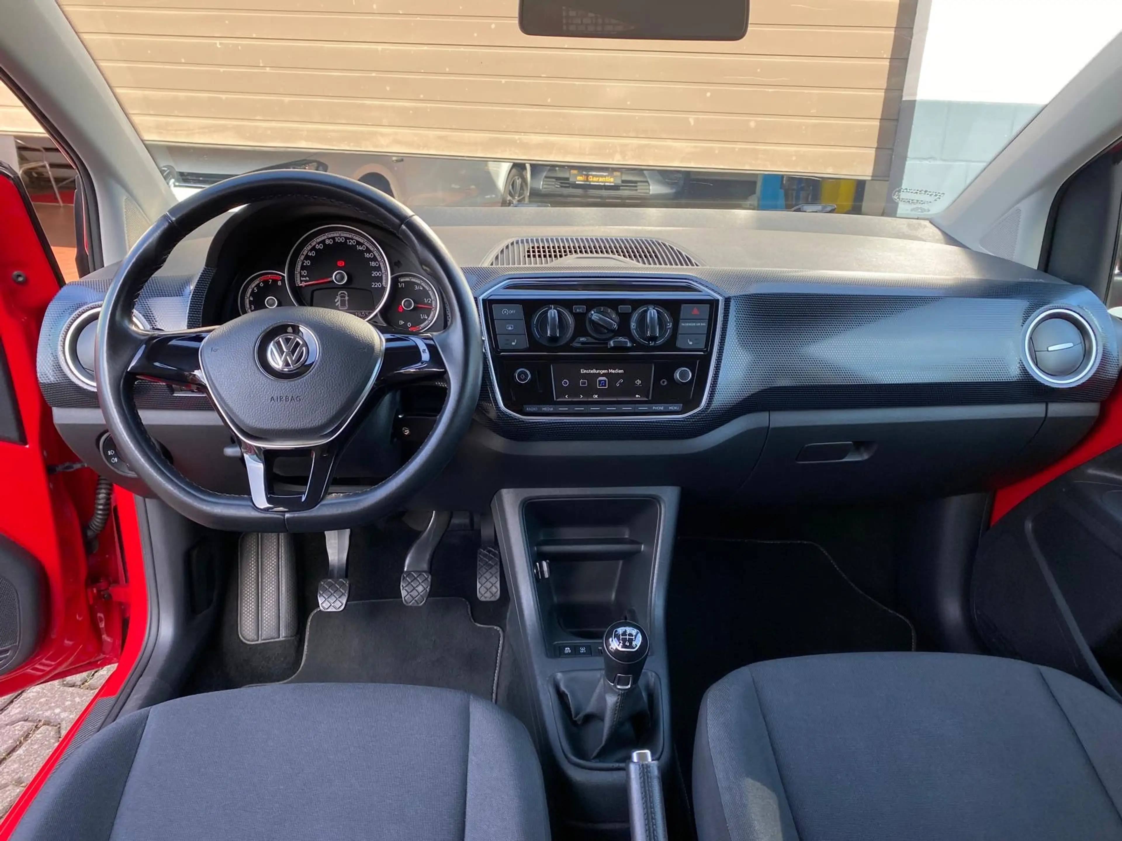 Volkswagen up! move up! BMT/Start-Stop *Bi-Color* — photo 9