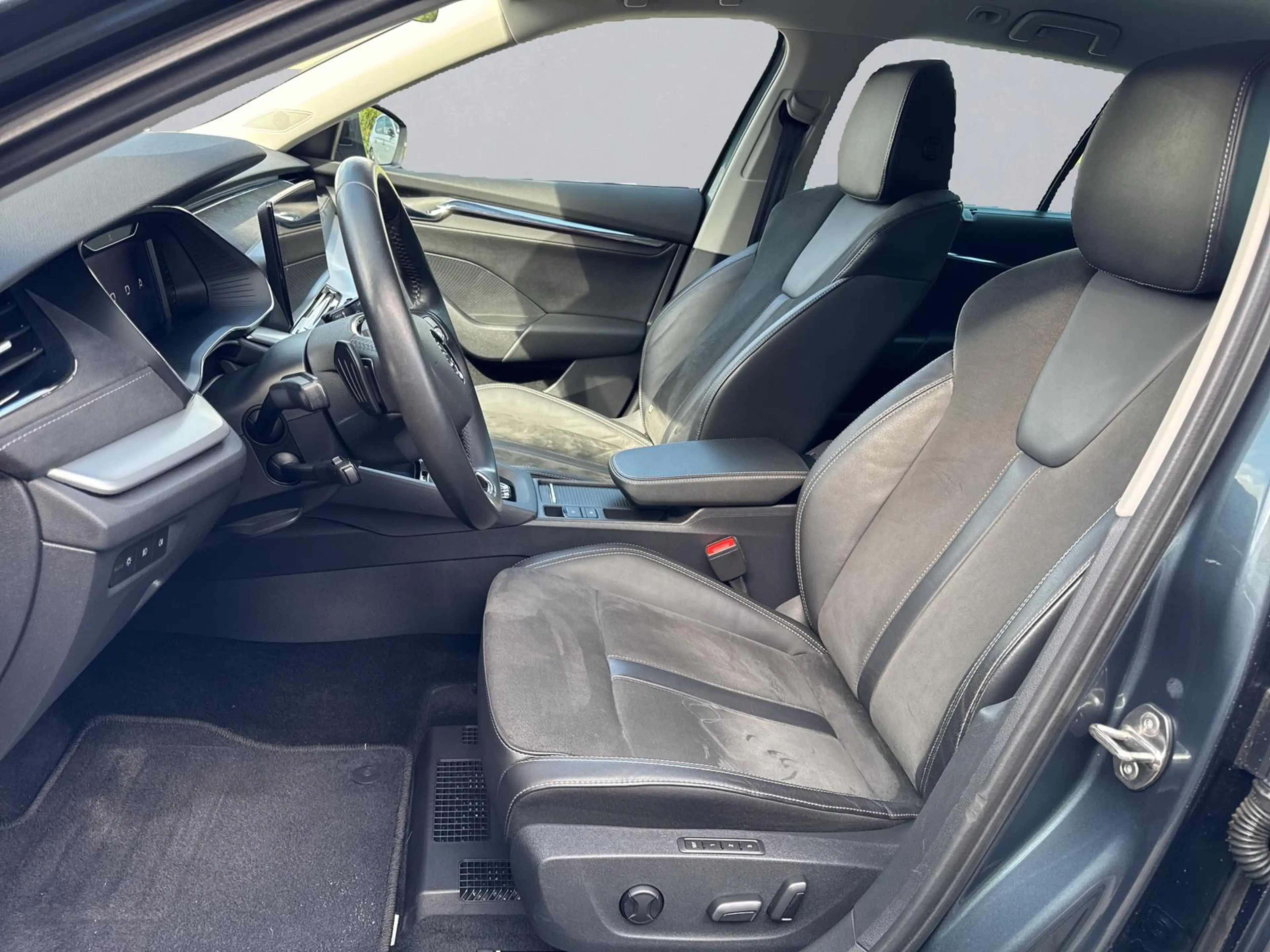 Skoda Octavia Style 2.0 TDI DSG AHZ el.Sitze MatrixLED — photo 11