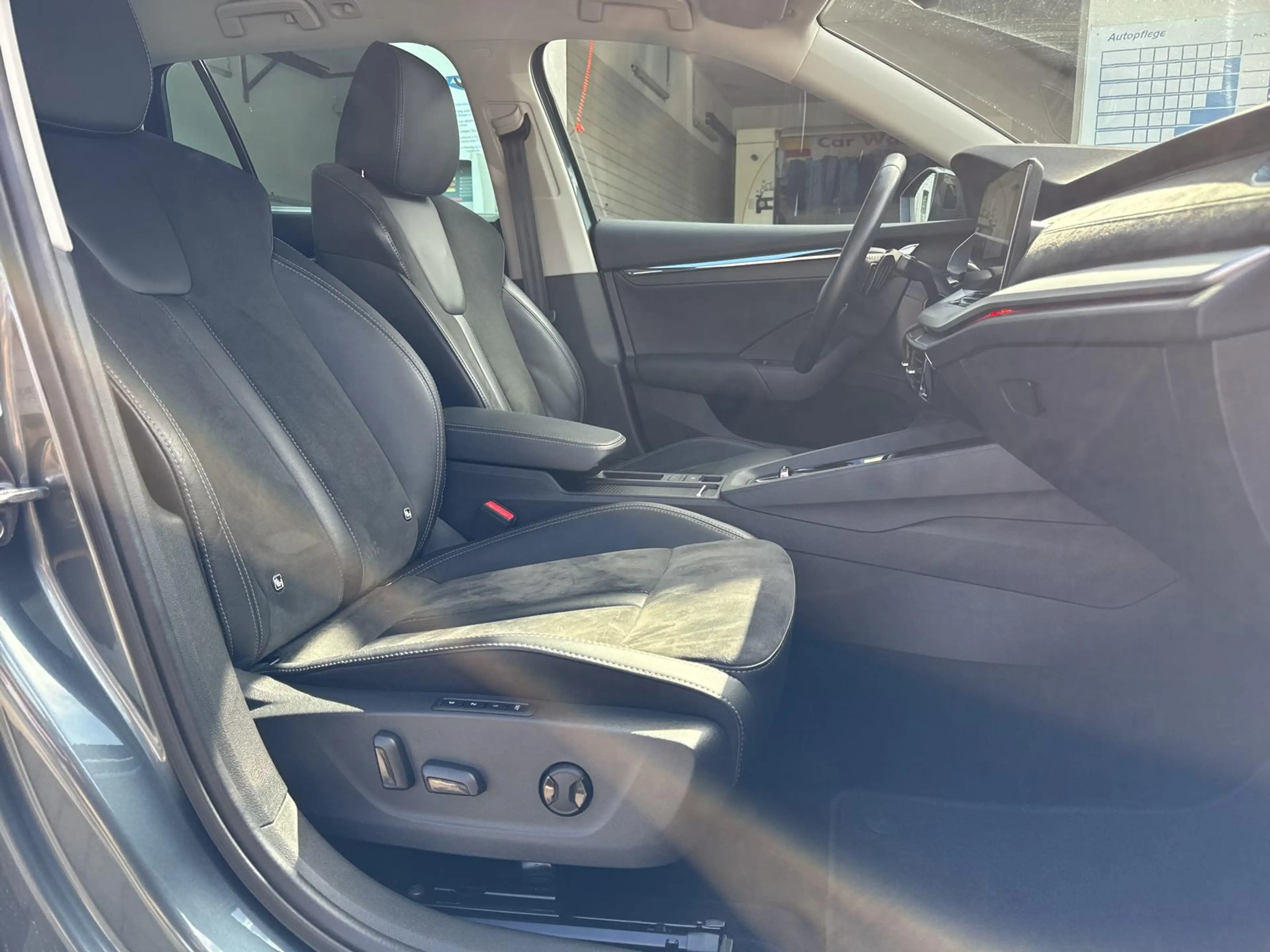 Skoda Octavia Style 2.0 TDI DSG AHZ el.Sitze MatrixLED — photo 12