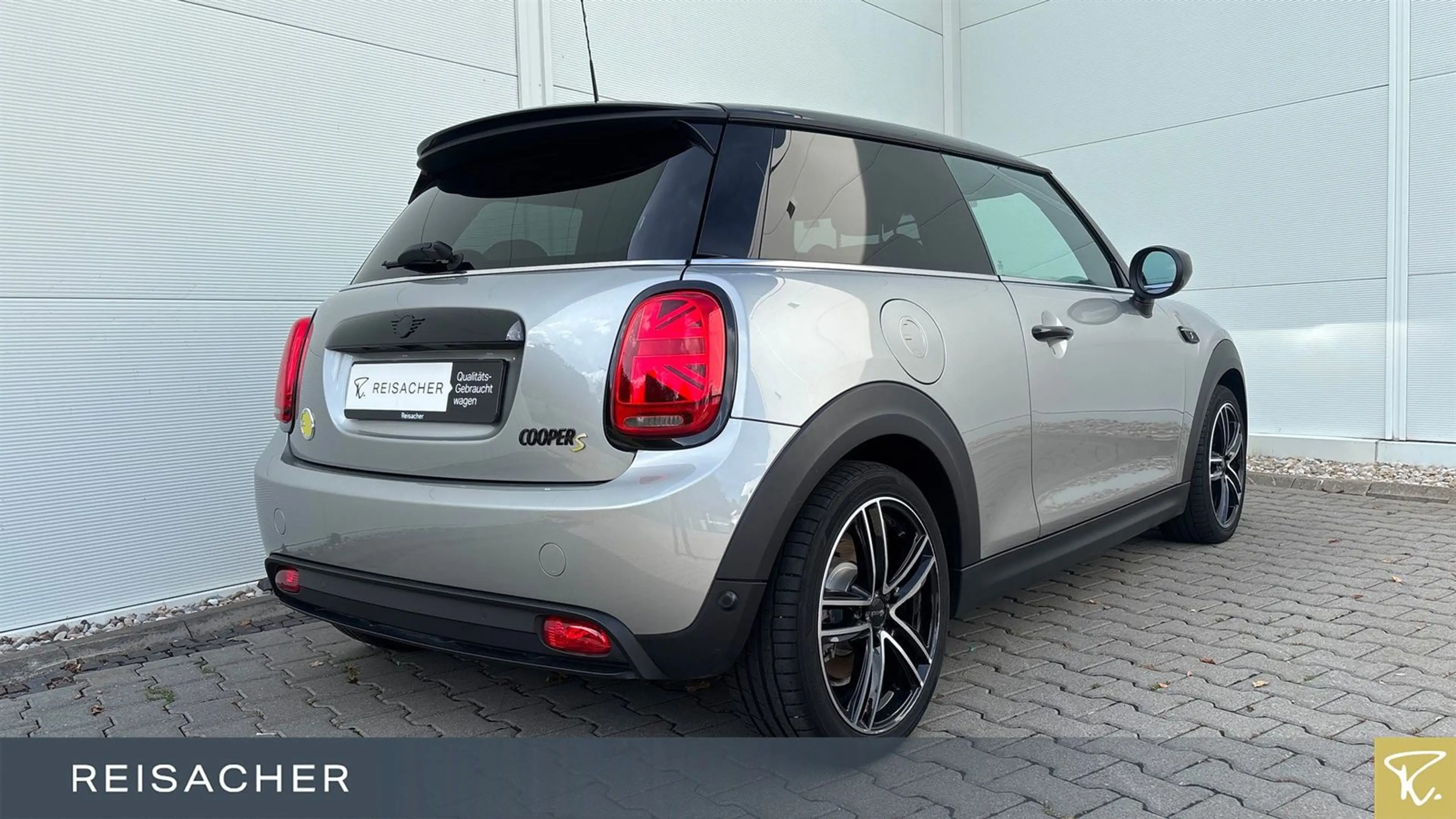 MINI Cooper SE Classic Trim,Navi,LED,SHZ — photo 2