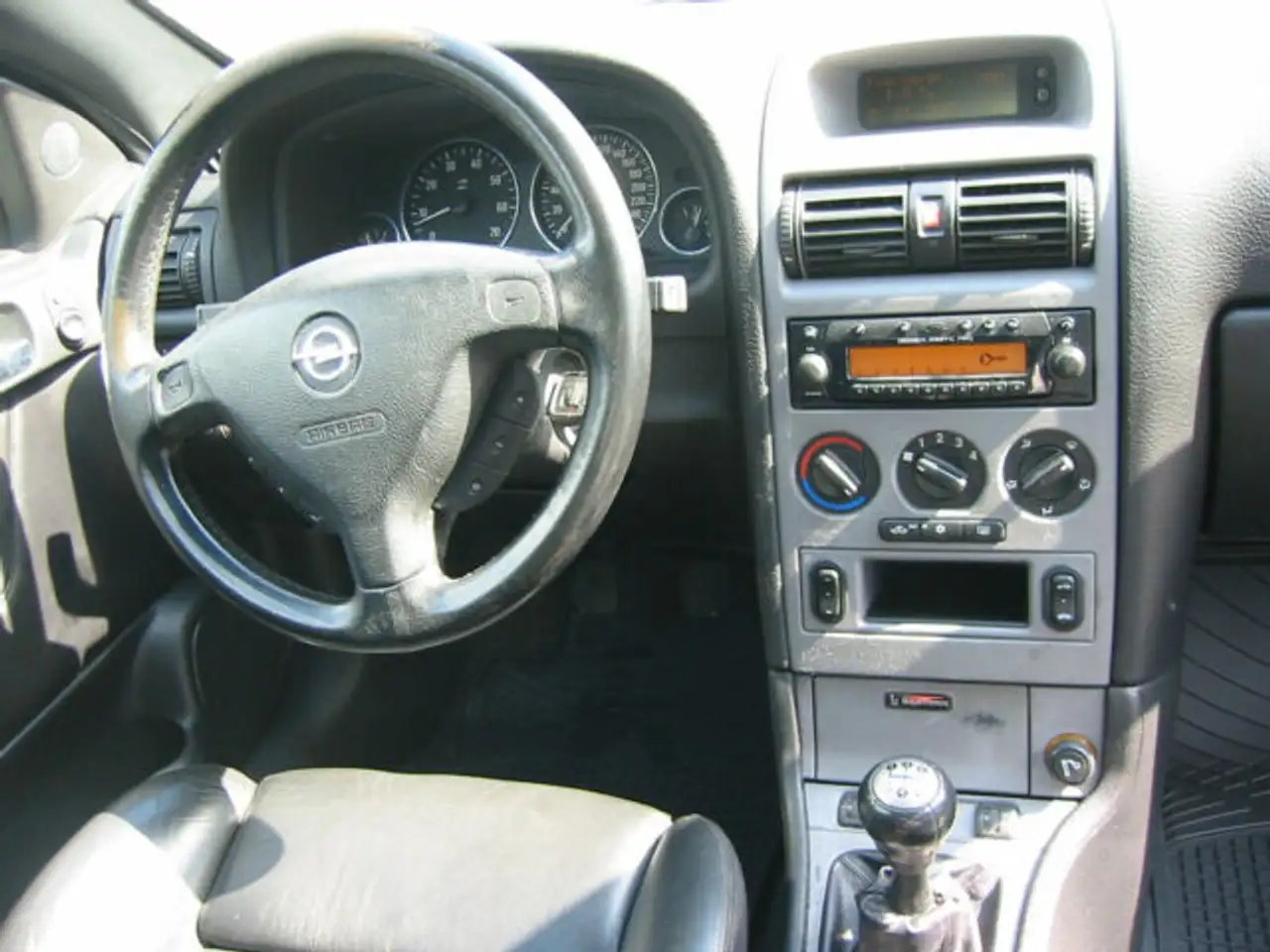 Opel Astra G Cabrio 2.2 16V, foto 6
