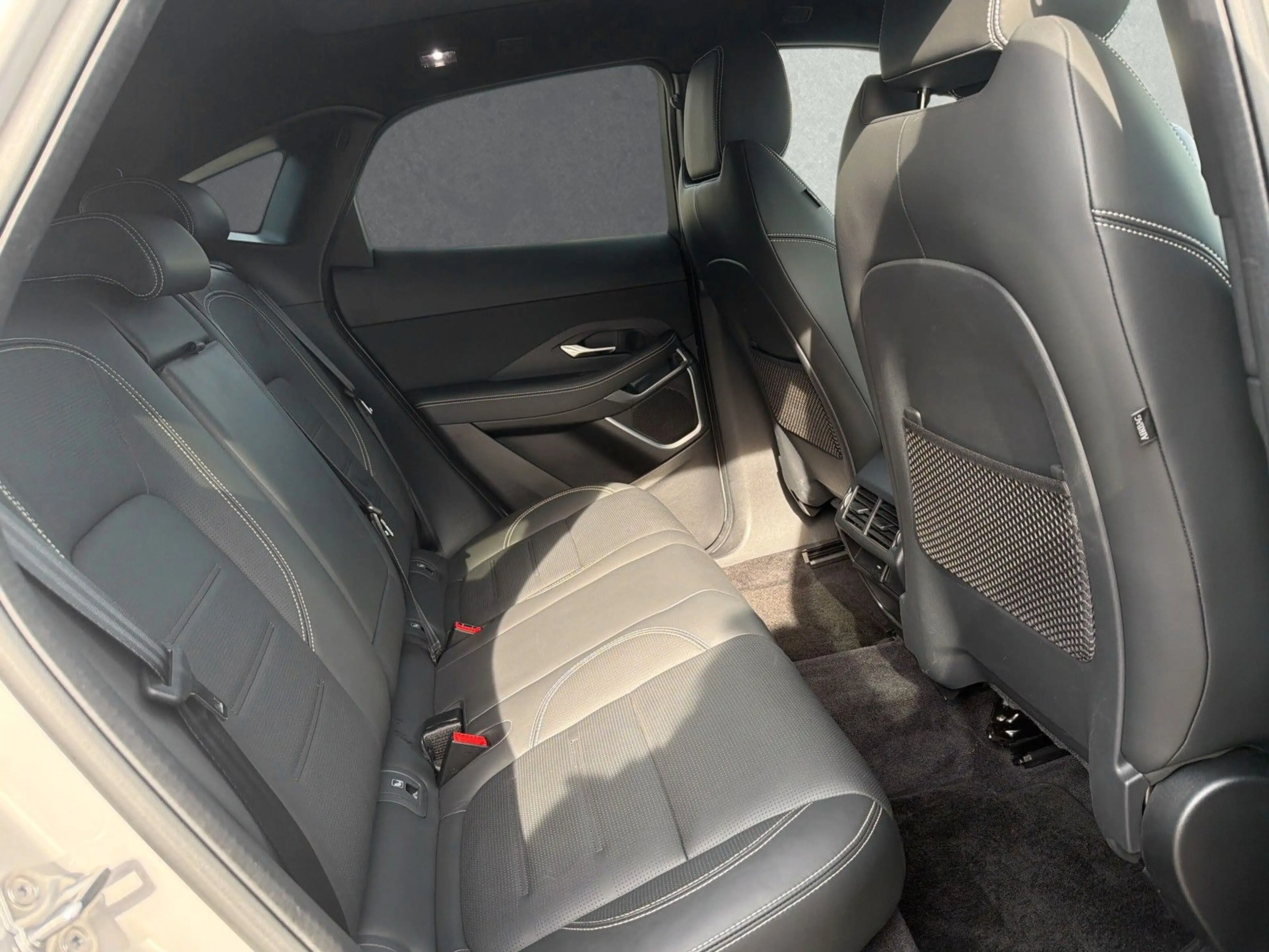 Jaguar E-Pace P300e R-DYNAMIC HSE AWD ACC HUD — photo 5