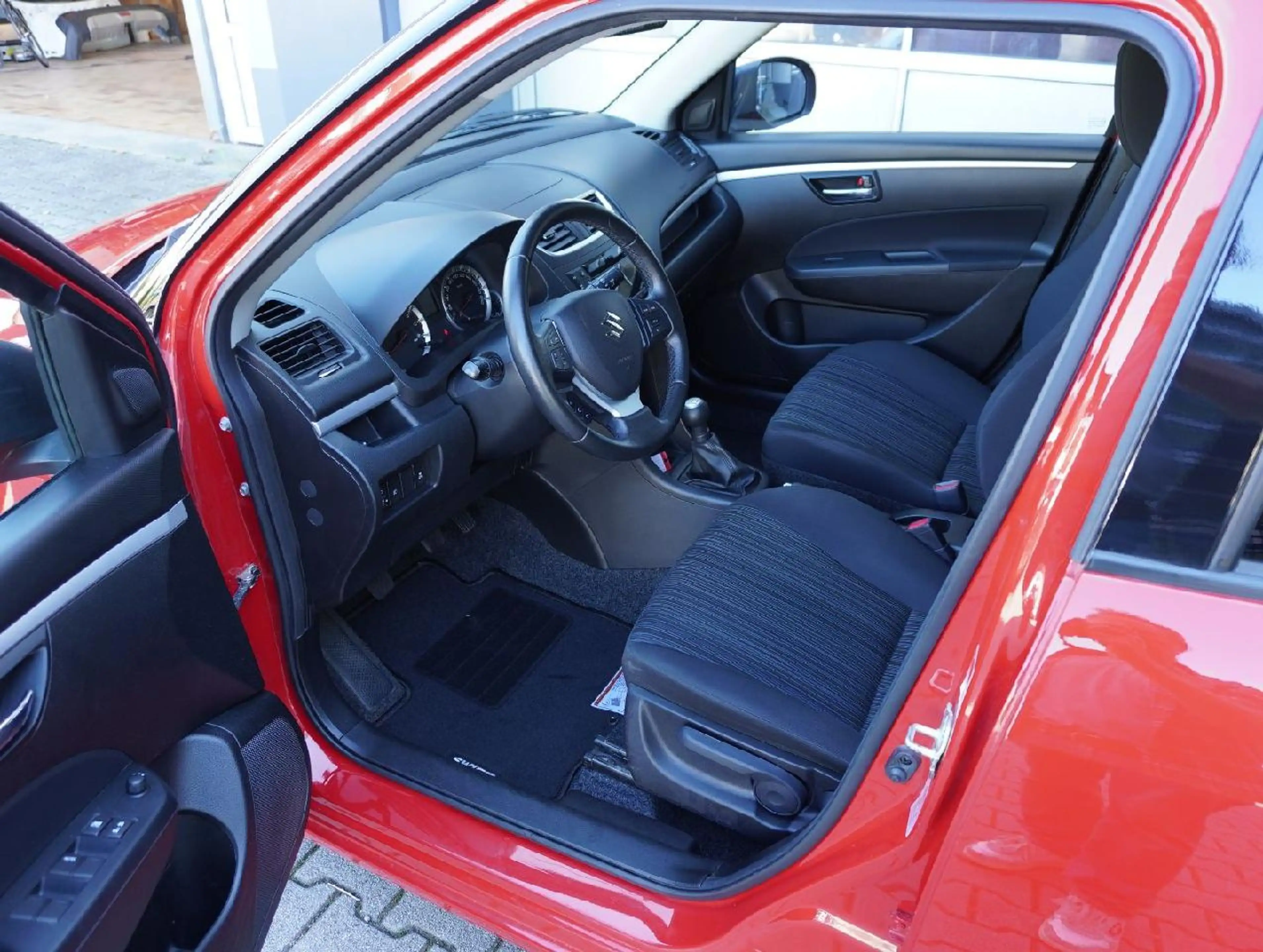 Suzuki Swift Comfort / Super schöner Zustand — photo 11