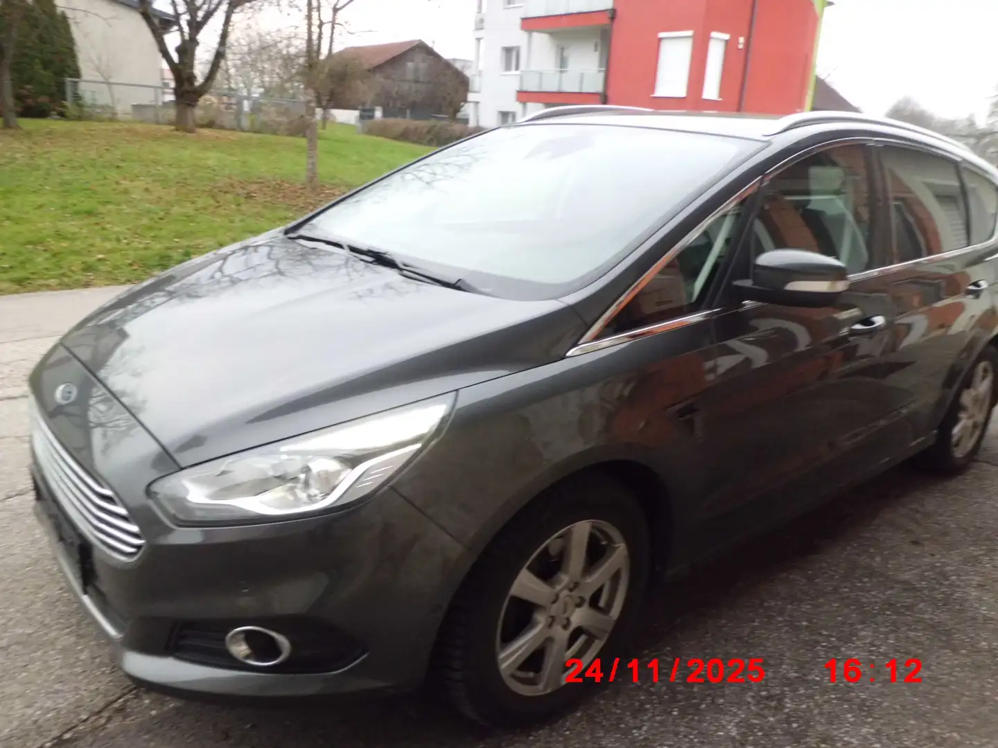 Ford S-Max S-MAX Titanium 2.0 TDCi Auto-Start/Stop Titanium Grau - 1