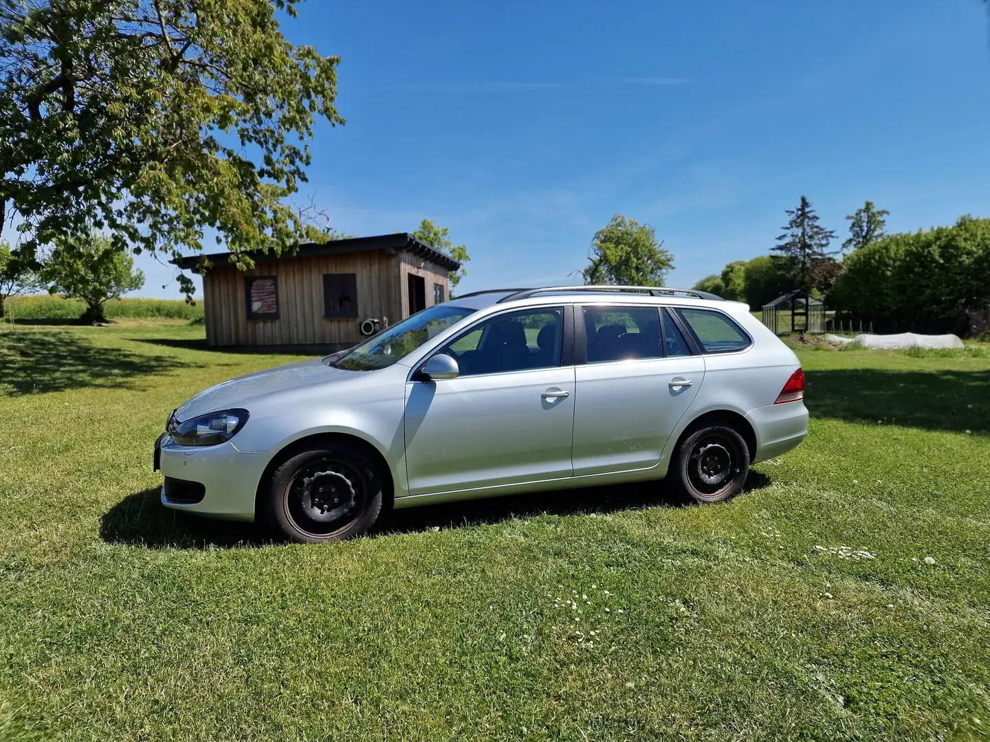 Volkswagen Golf Variant Golf Variant 1.6 TDI DPF Comfortline Silber - 1