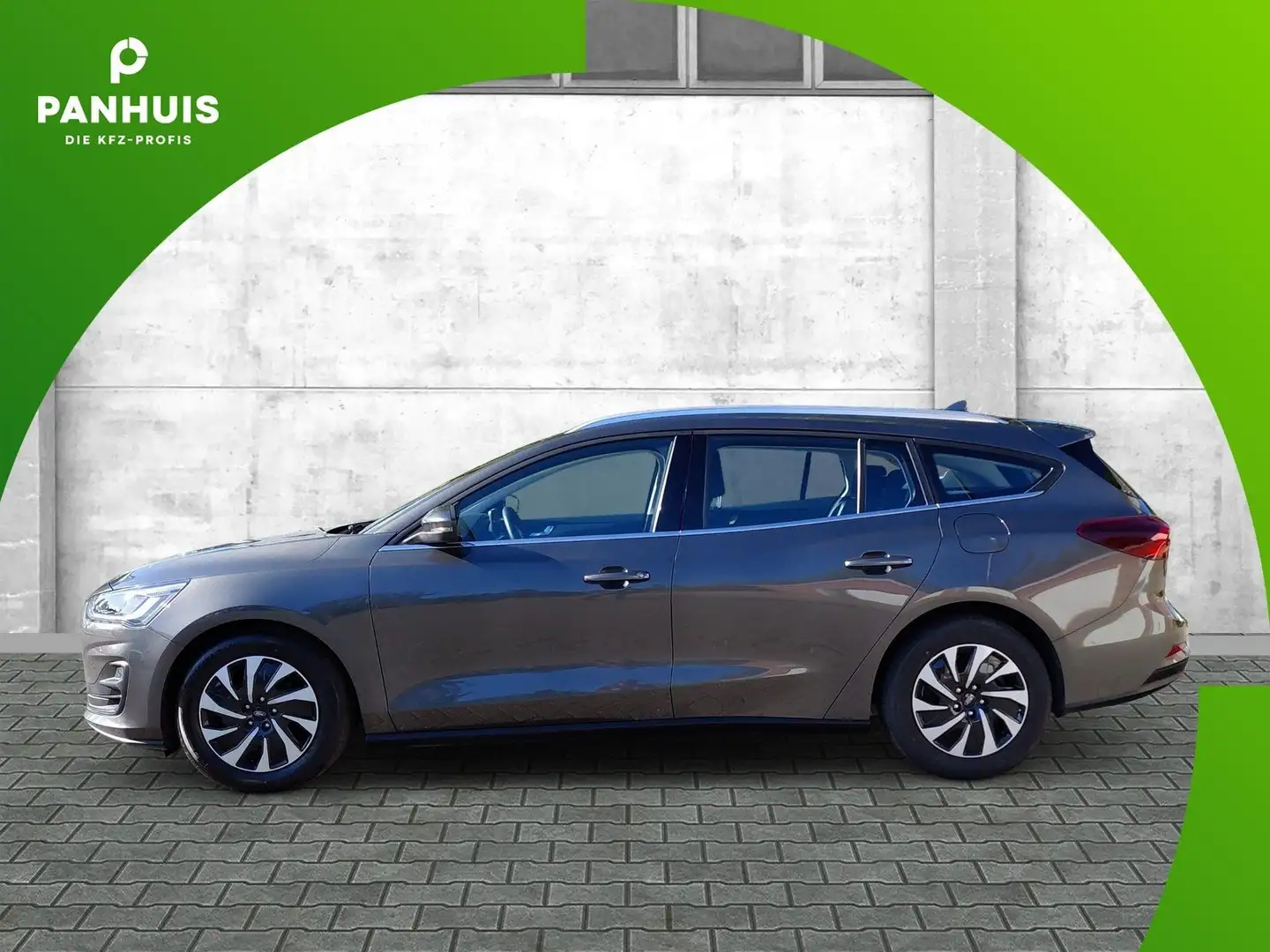 Ford Focus Turnier Titanium*Autom*SHZ*Navi Grau - 2