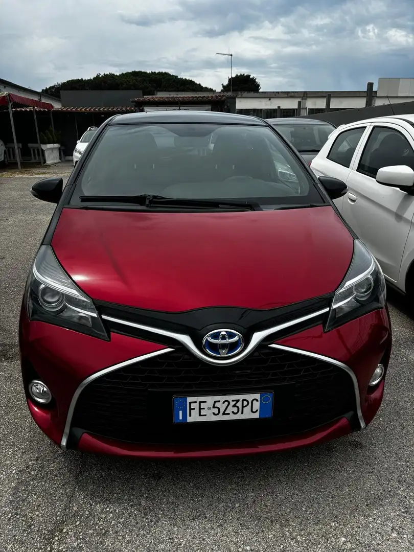 Toyota Yaris 5p 1.5h Cool Rouge - 1