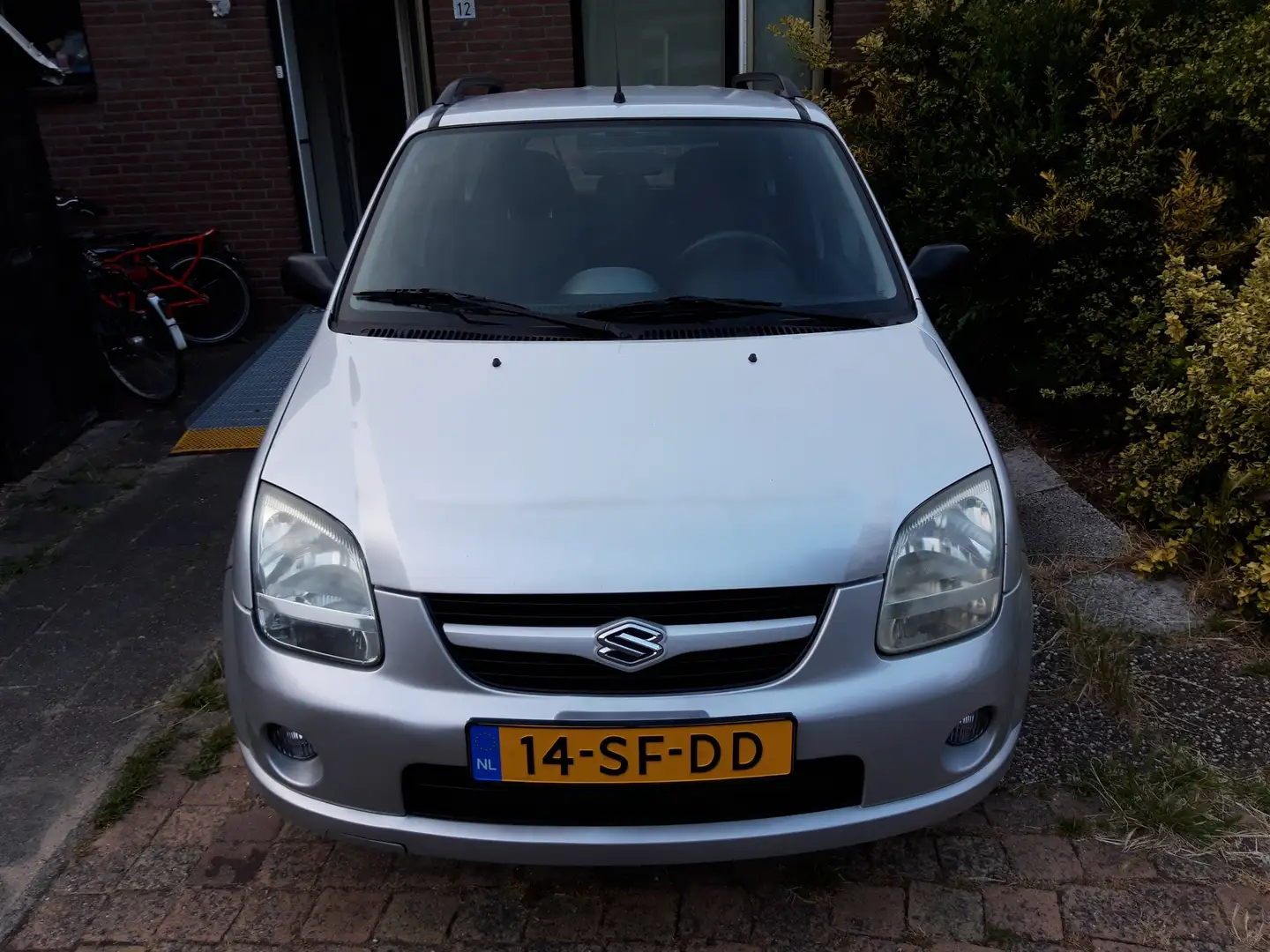 Suzuki Ignis Ignis 1.3-16V GLS Gümüş rengi - 1