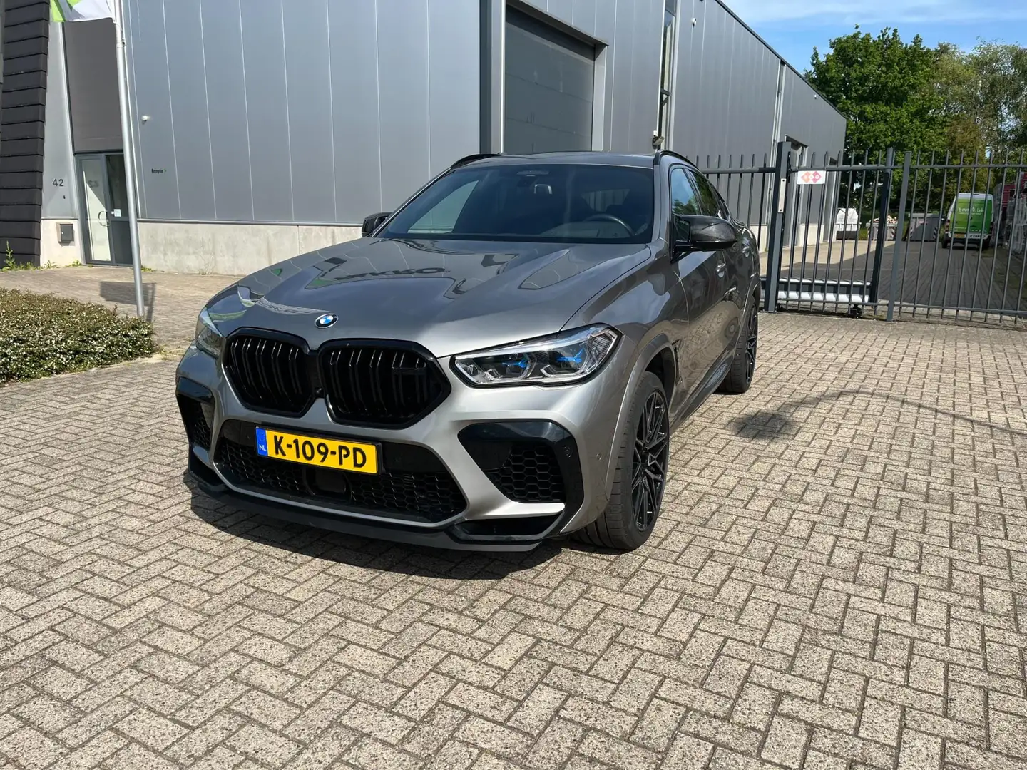 BMW X6 M Competition Grijs - 2