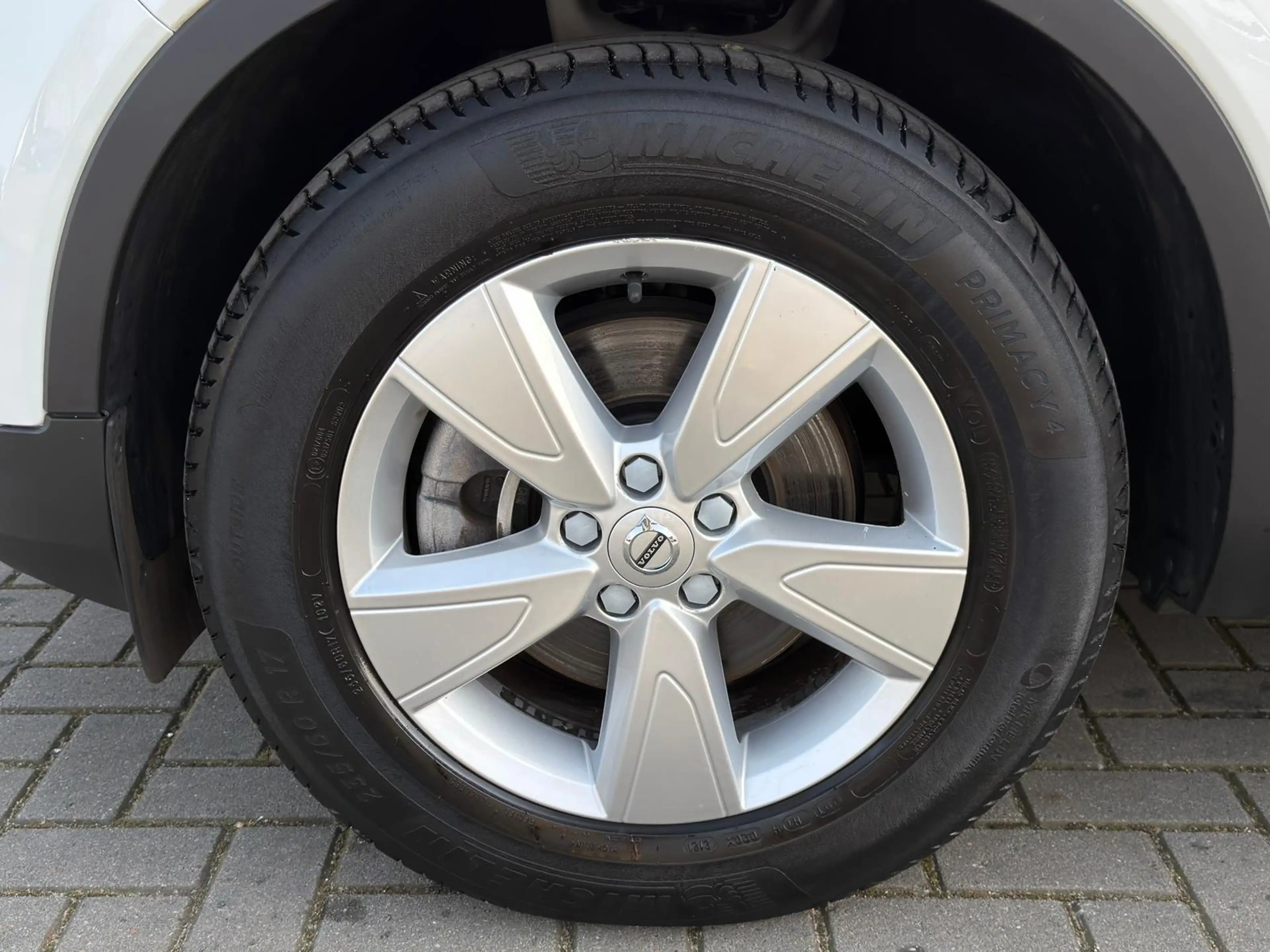Volvo XC40 T2 129pk Momentum Core Automaat | Climate control — photo 10
