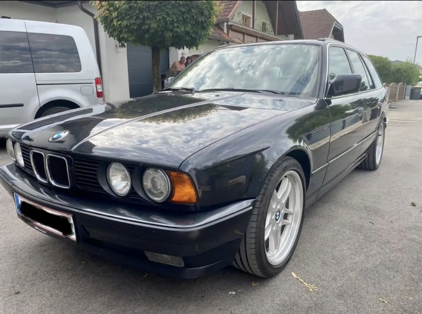 BMW 525 525i touring - 1